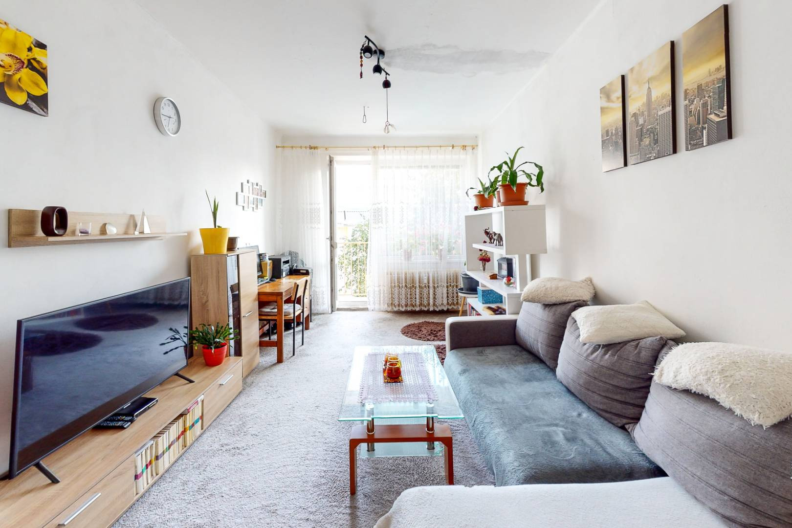 MOŽNÁ DOHODA! Byt 2+1 (58 m2) s balkónom, centrum SNV