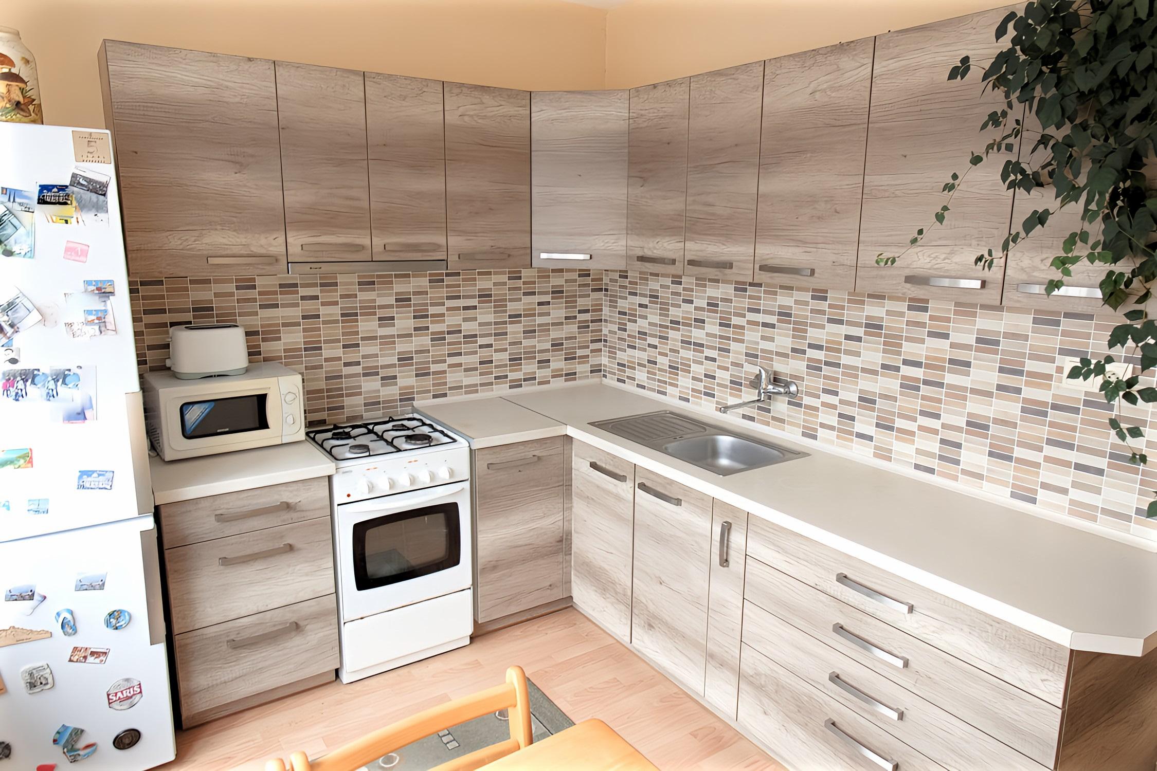 ZNÍŽENÁ CENA ! Byt 2+1 (52 m2) na začiatku sídl. Mier Sp. Nová Ves