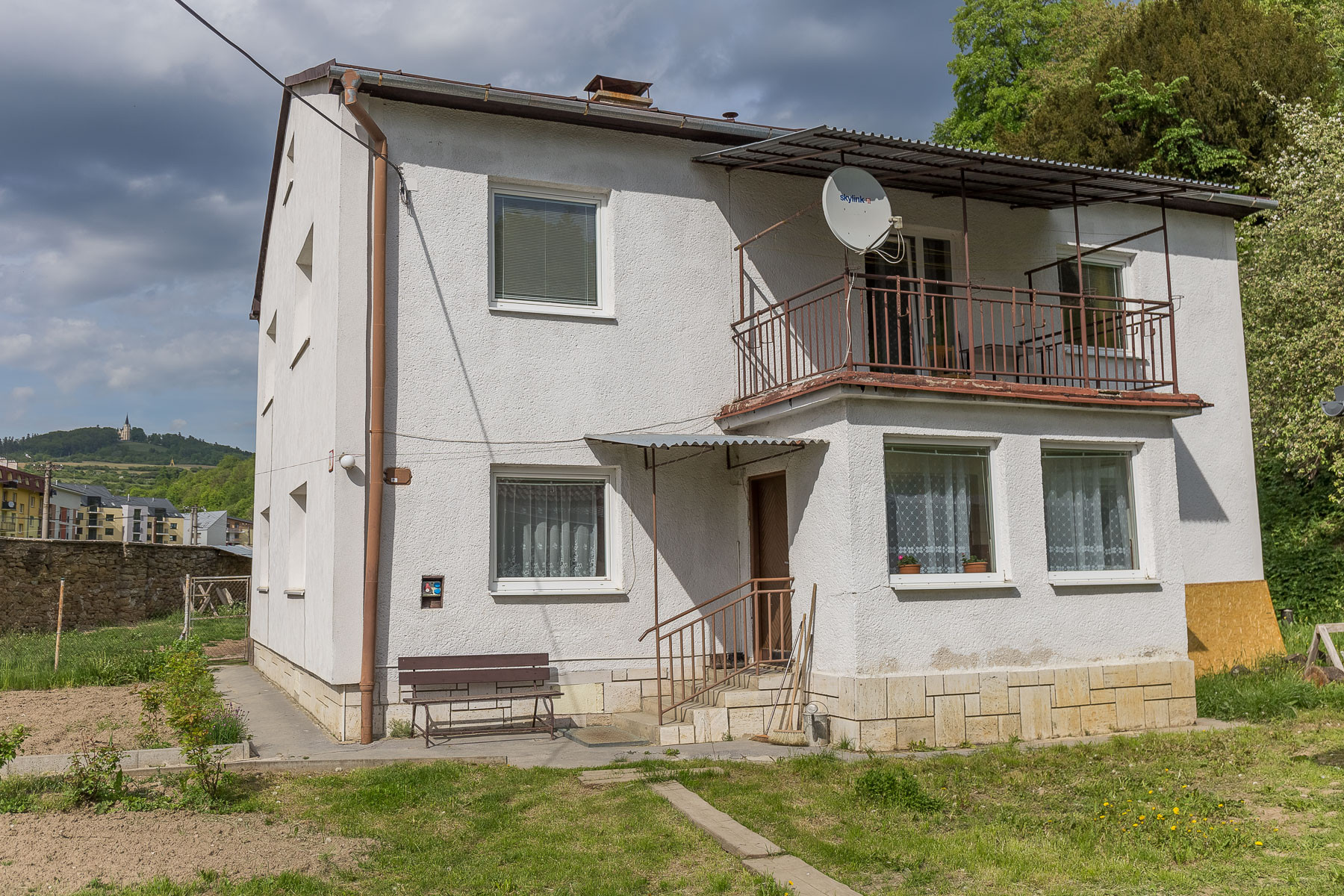 Rodinný dom s veľkým pozemkom (3038 m2) v Levoči