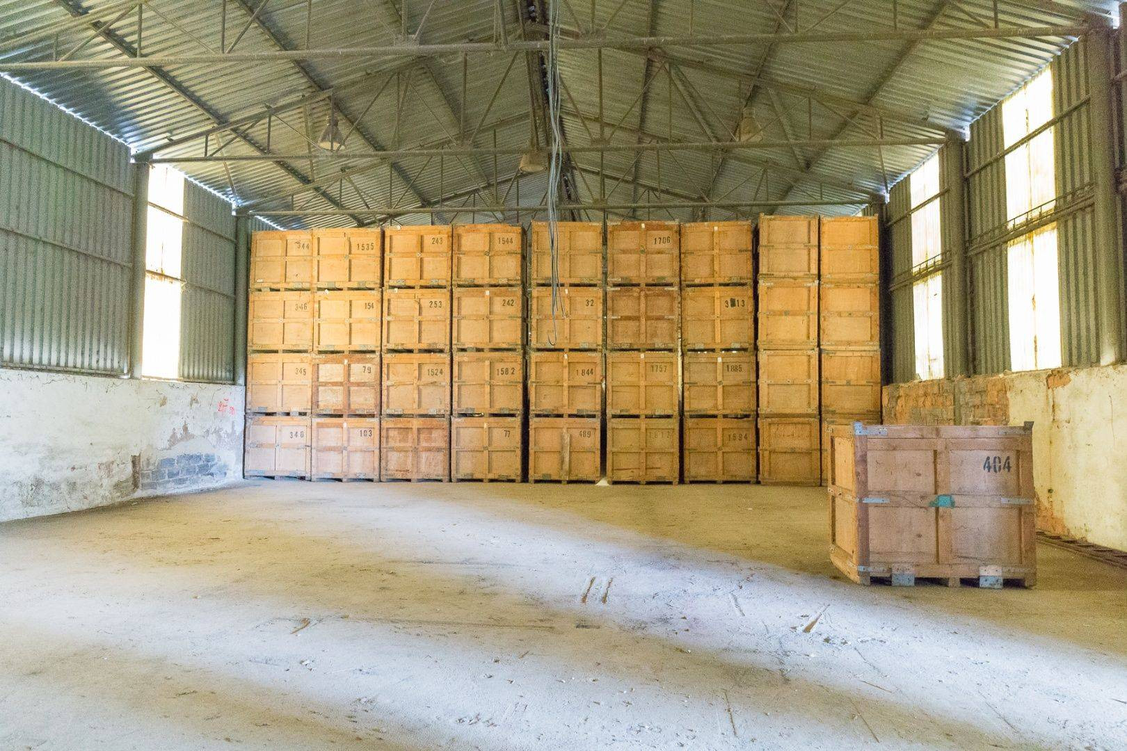 ZNÍŽENÁ CENA! Podnik. areál (0,6 ha) Moldava nad Bodvou