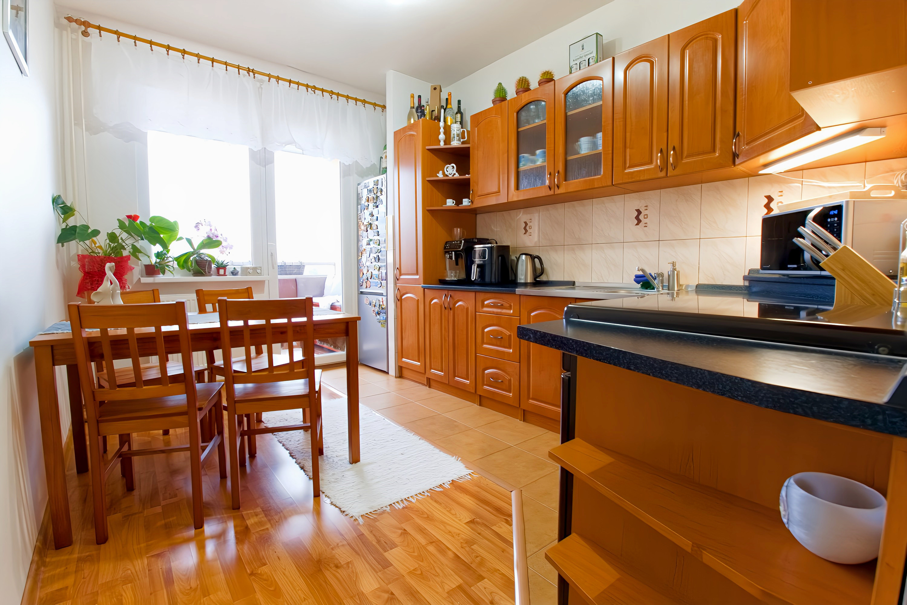 VEĽKÝ BYT 3+1 (75 m2) loggia, sídl. Západ Levoča