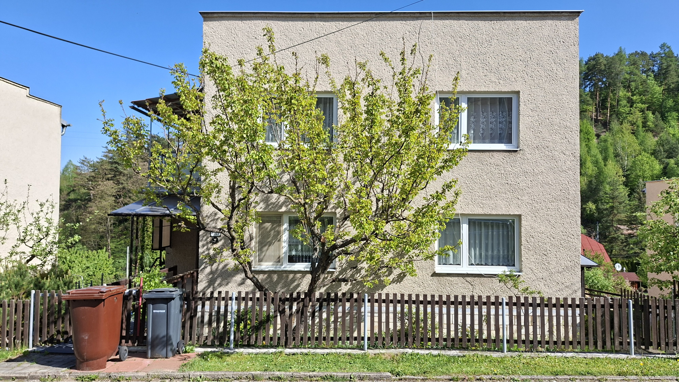 Rodinný dom Krompachy s garážou - Turistická ulica