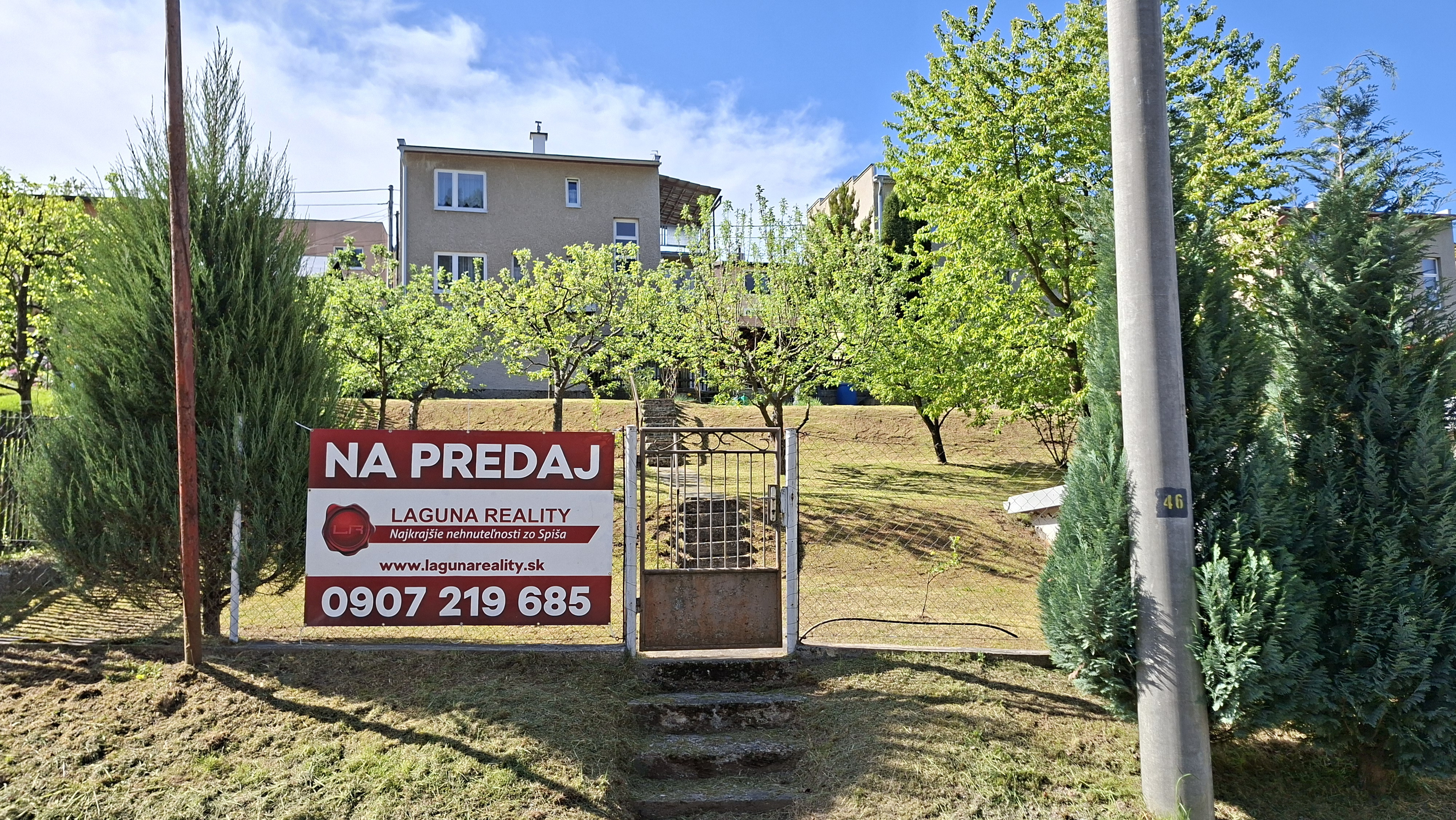 Rodinný dom Krompachy s garážou - Turistická ulica