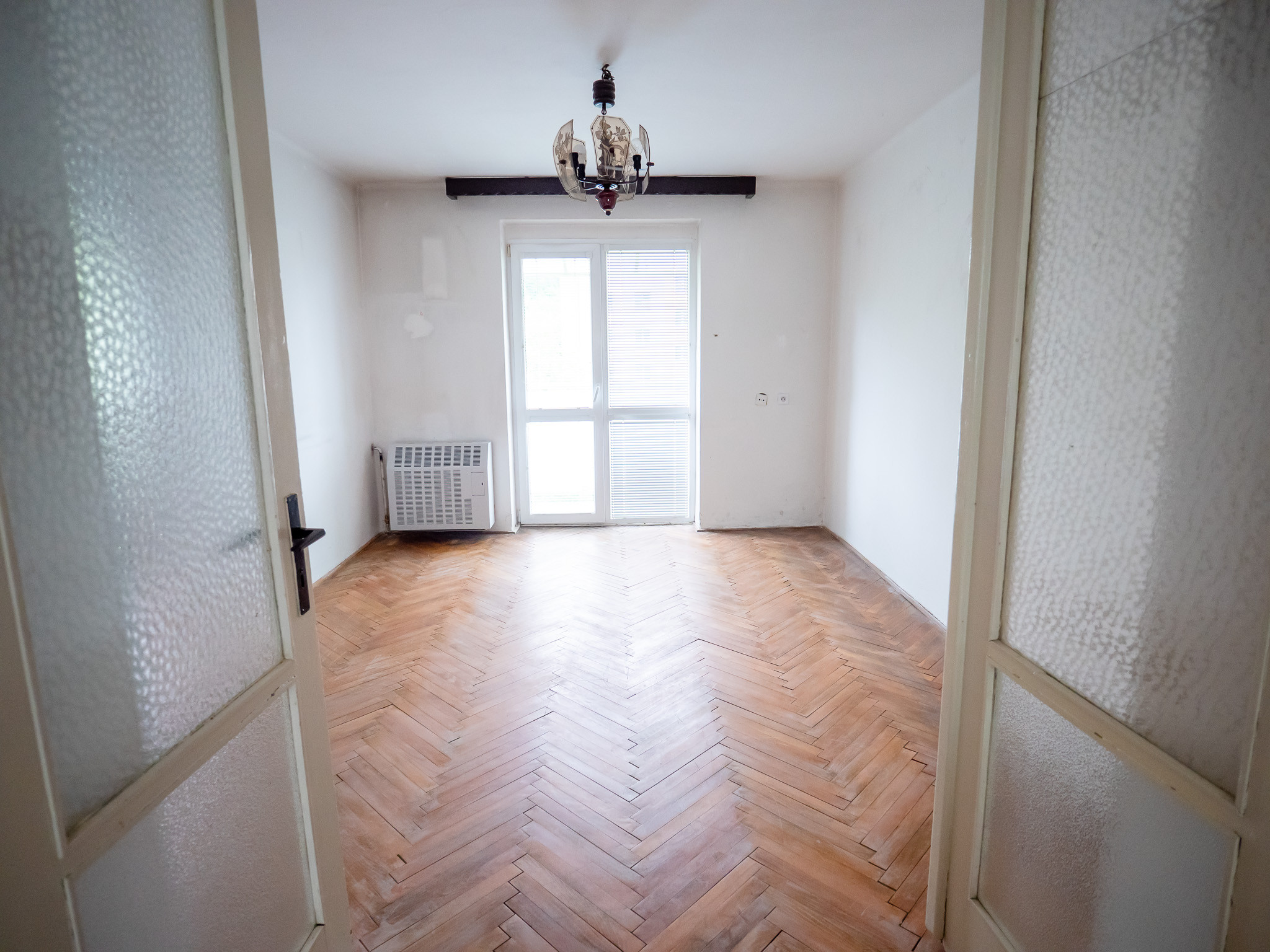 REZERVOVANÉ - 2 Izbový byt s balkónom v pôvodnom stave - Krompachy