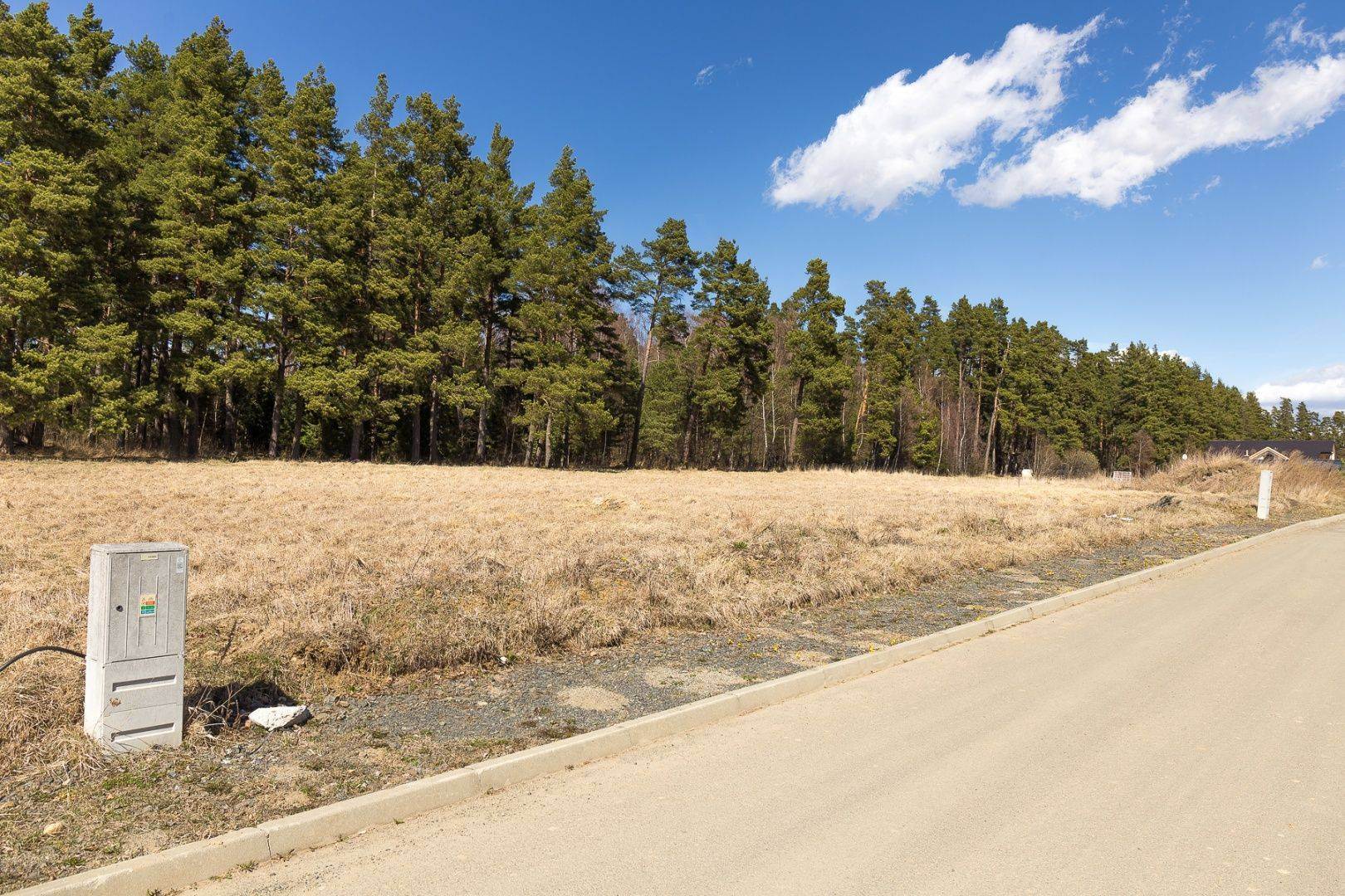 Pozemok pri lese (1441 m2), Veľká Lomnica