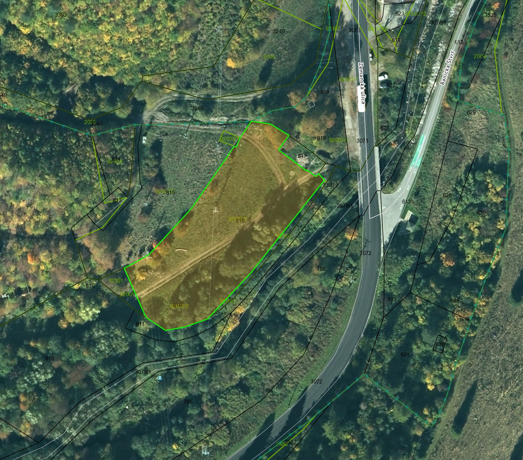 Veľký pozemok 3926 m2 v Krompachy -  Banícka štvrť