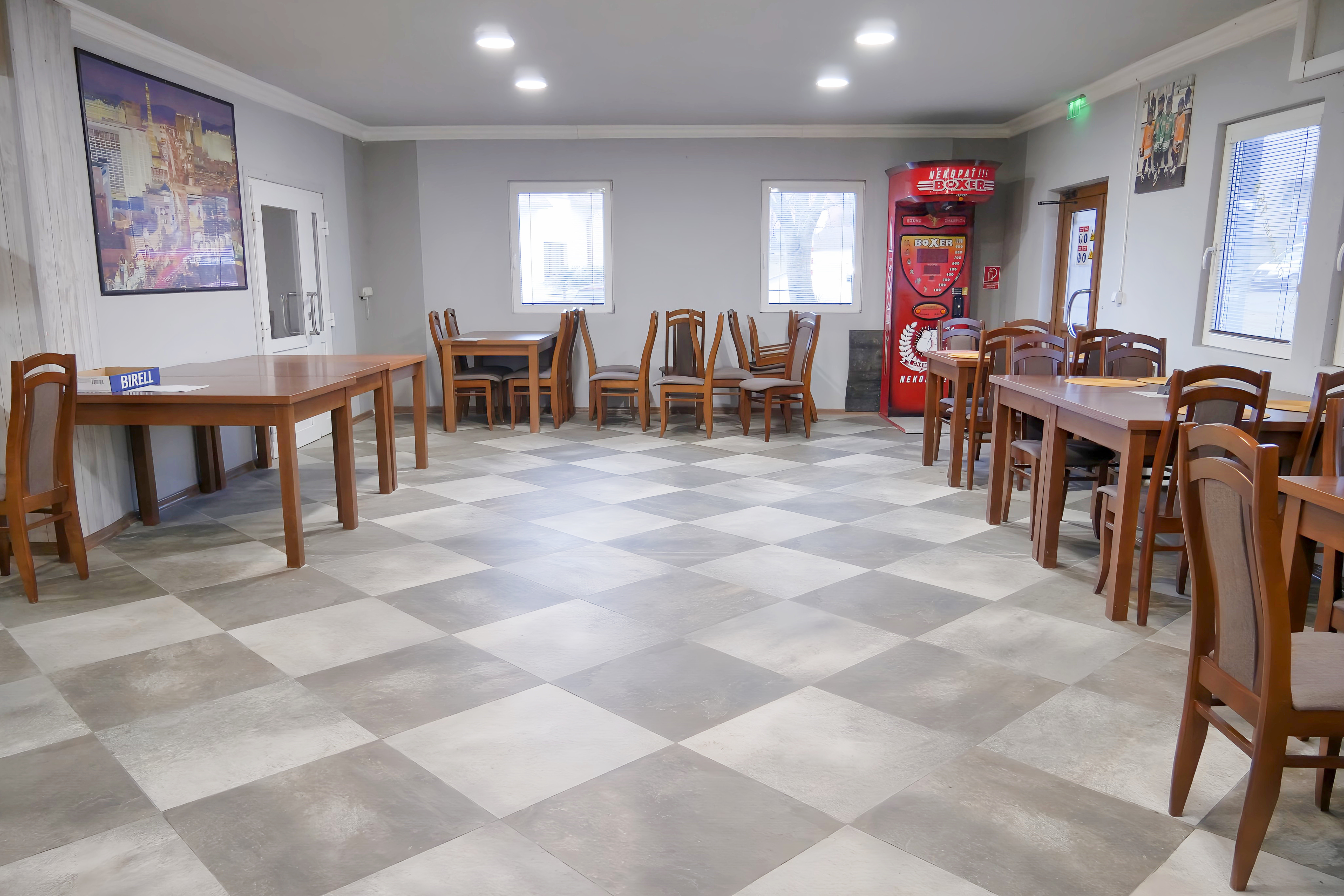 Budova gastro prevádzky pizzerie sídl. Západ Levoča