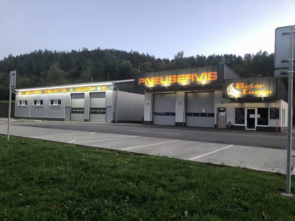 SKLADOVÝ, výrobno-obchodný areál na PRENÁJOM - Krompachy