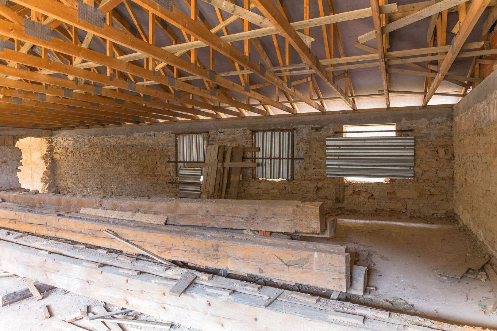 Polyfunkčný objekt, Novoveská Huta