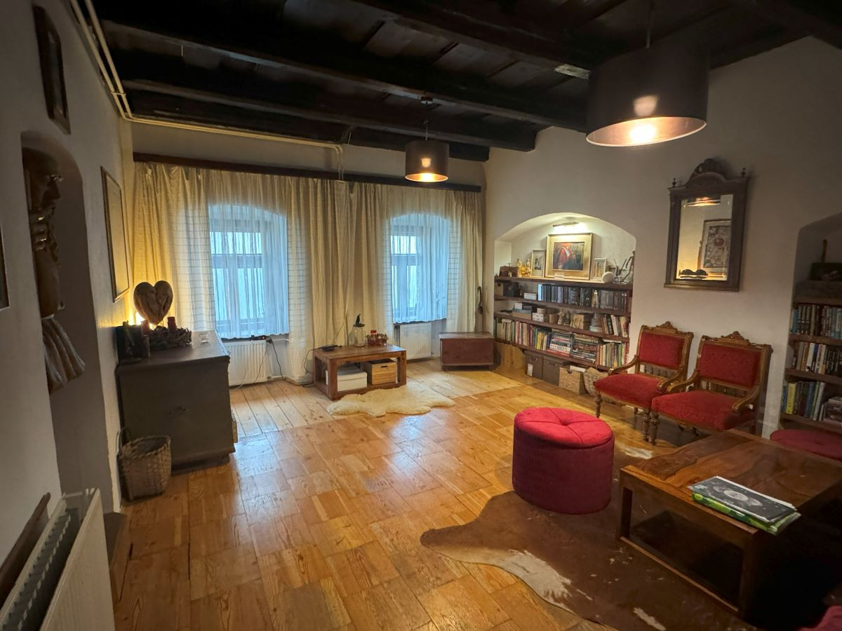 Meštiansky dom s veľkým pozemkom (1 546 m2) v centre Levoče