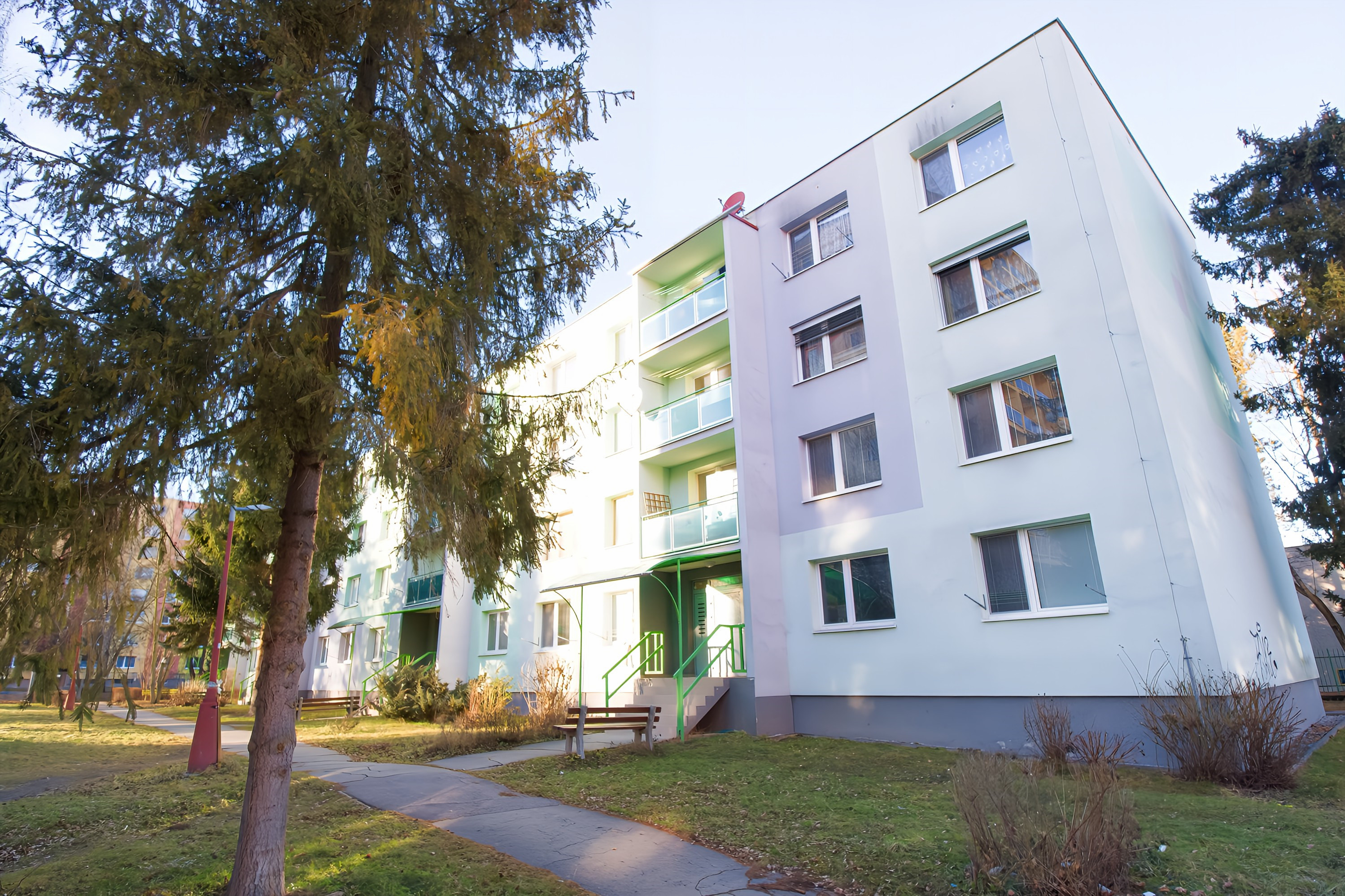 Byt 3+1 (71 m2) s loggiou, ul. Dubová Sp. Nová Ves