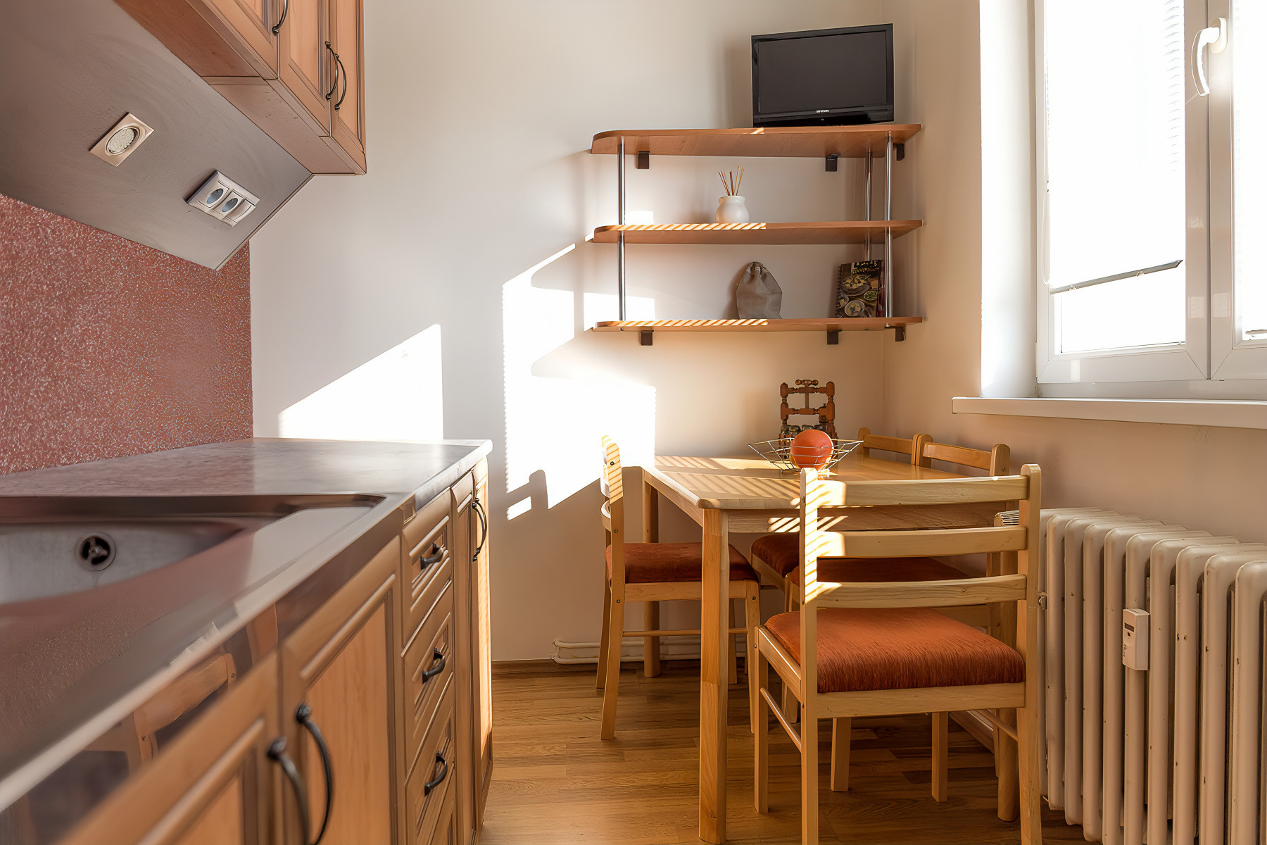 REZERVOVANÝ ! Byt 1+1 (35 m2) s loggiou, sídl. Tarča Sp. Nová Ves