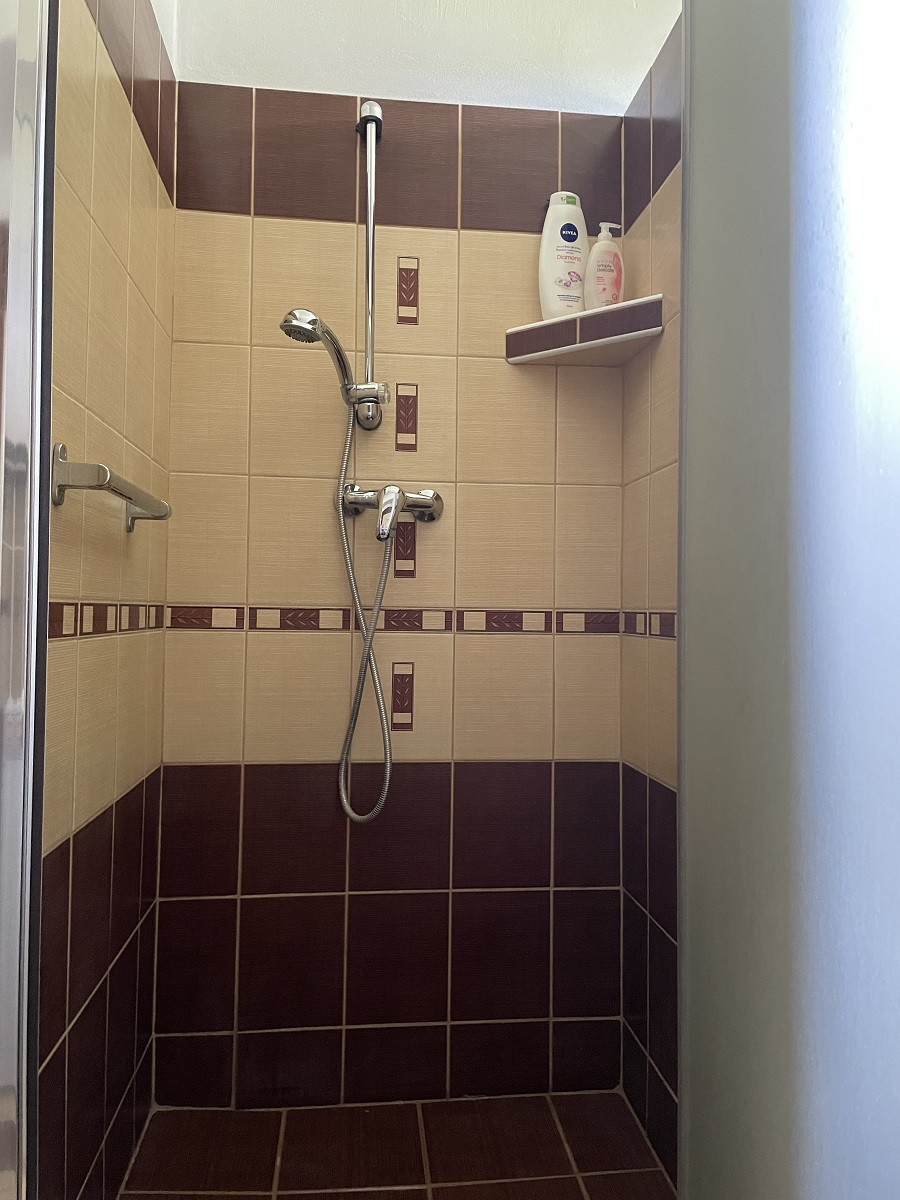 Tehlový byt 3+1 (124,5m) so záhradou a garážou, Markušovce