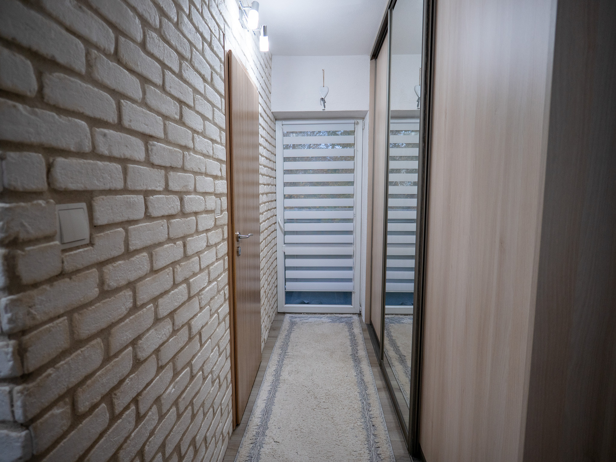 3-izbový, nadštandardne veľký byt s balkónom -  Krompachy