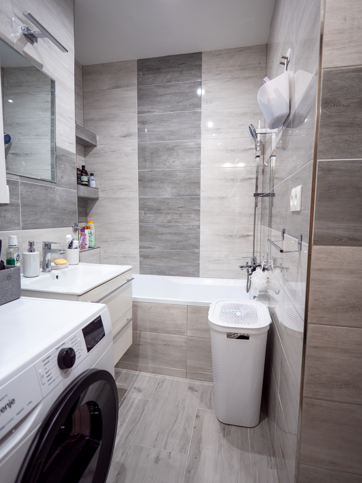 3-izbový, nadštandardne veľký byt s balkónom -  Krompachy