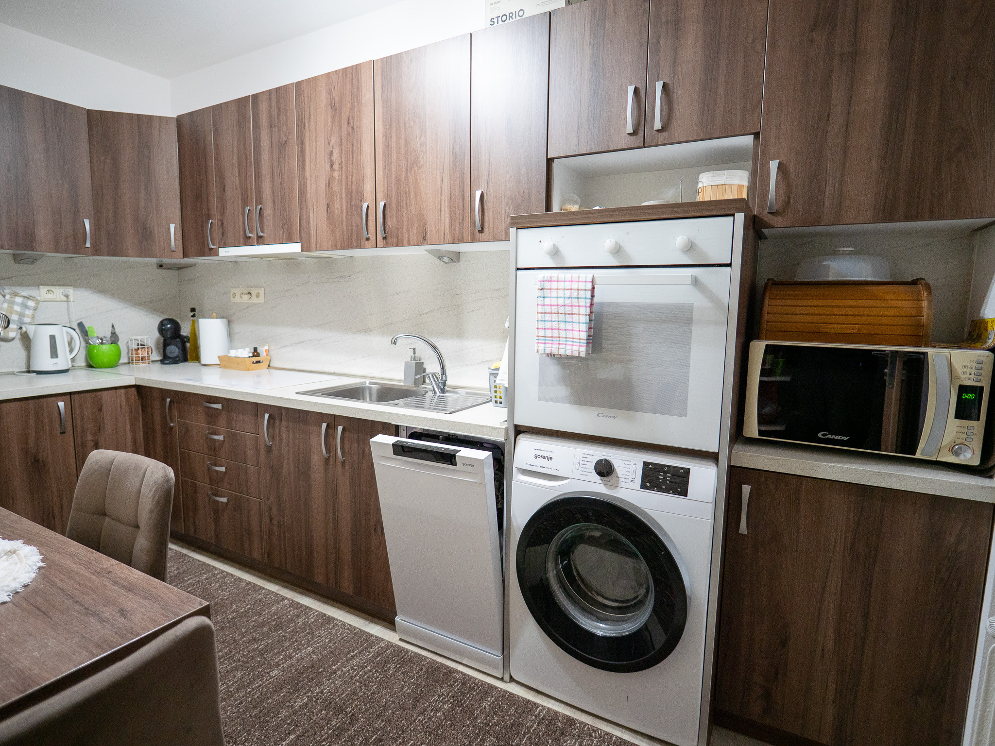 3-izbový, nadštandardne veľký byt s balkónom -  Krompachy