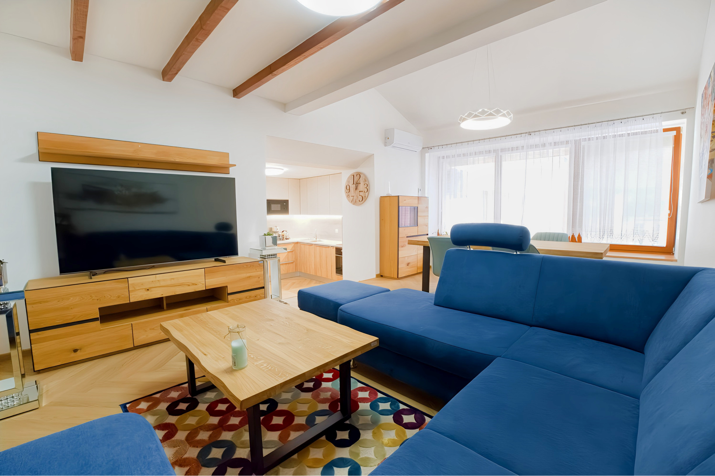 NOVOSTAVBA! Nadštandardný byt 2+1 (88 m2) centrum mesta SNV