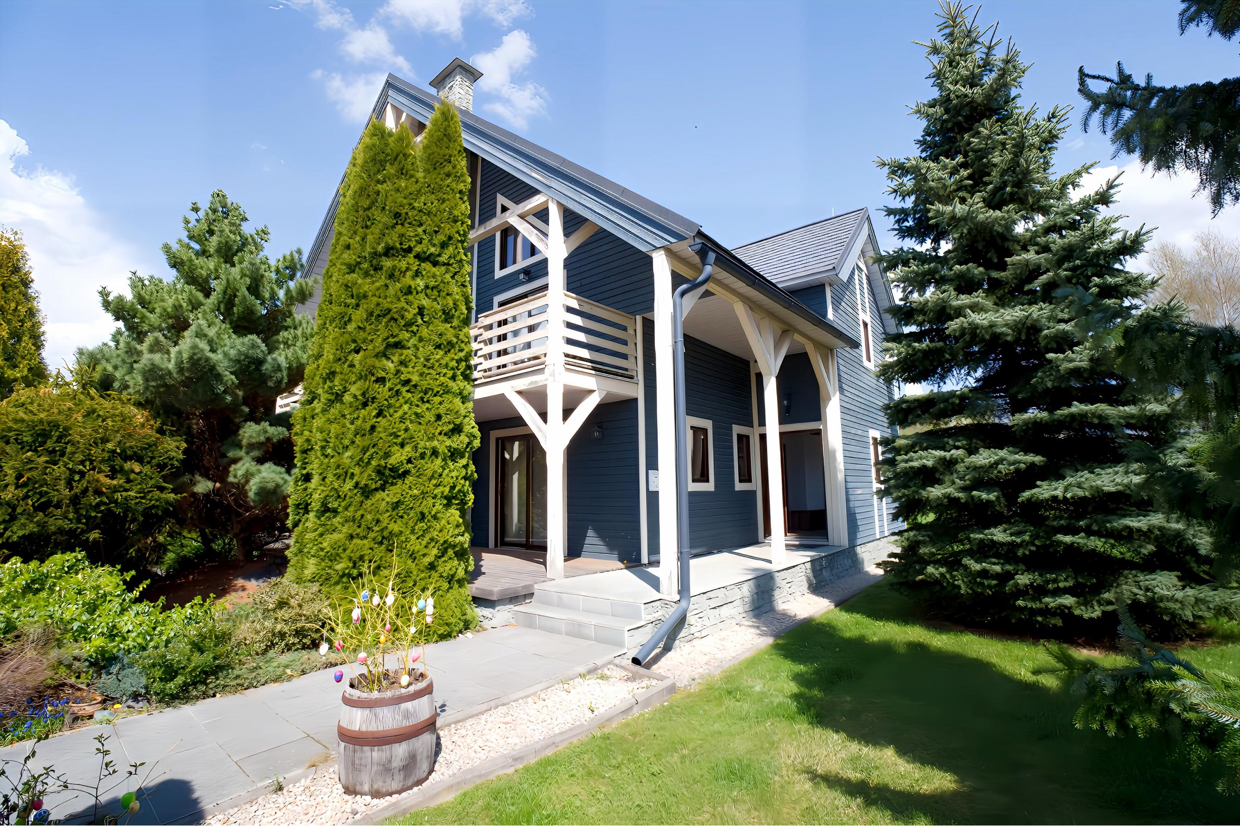 Multifunkčný dom s veľkým pozemkom (1656 m2) Veľká Lomnica