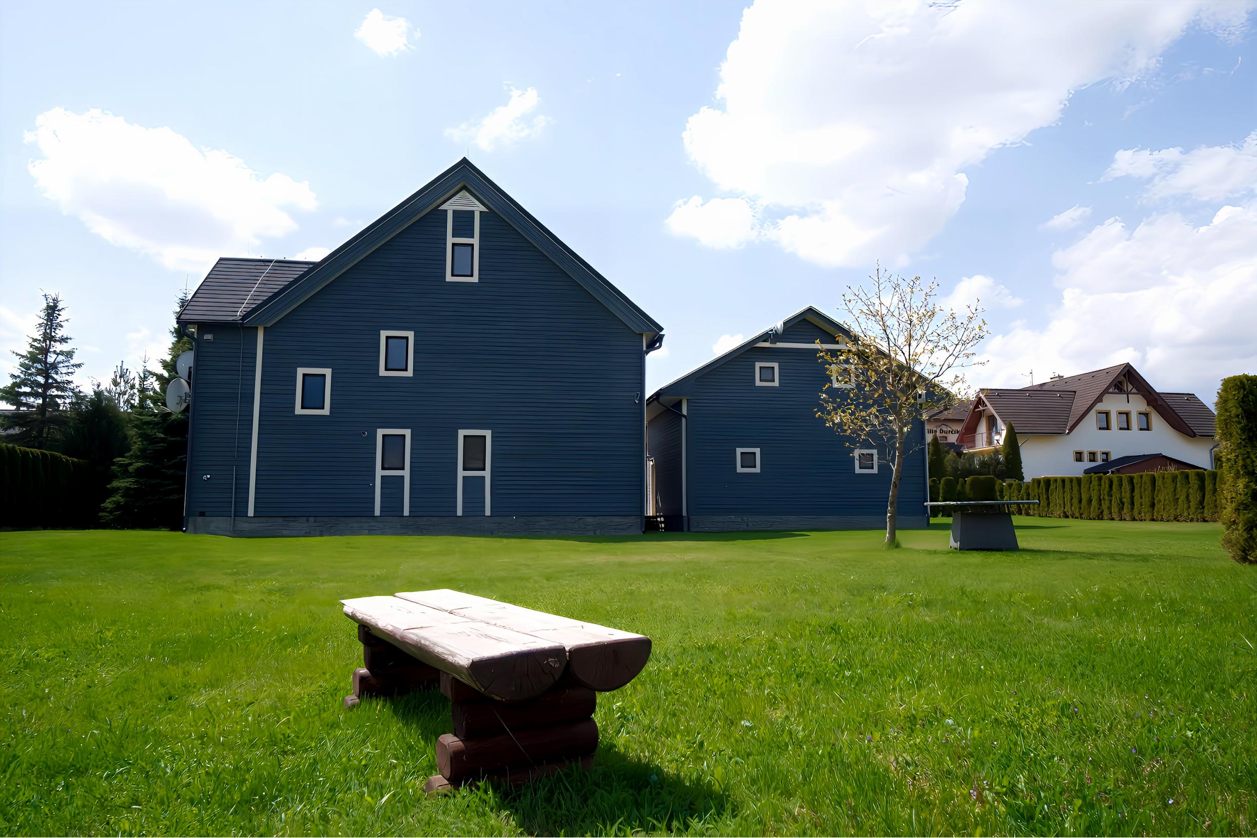 Multifunkčný dom s veľkým pozemkom (1656 m2) Veľká Lomnica