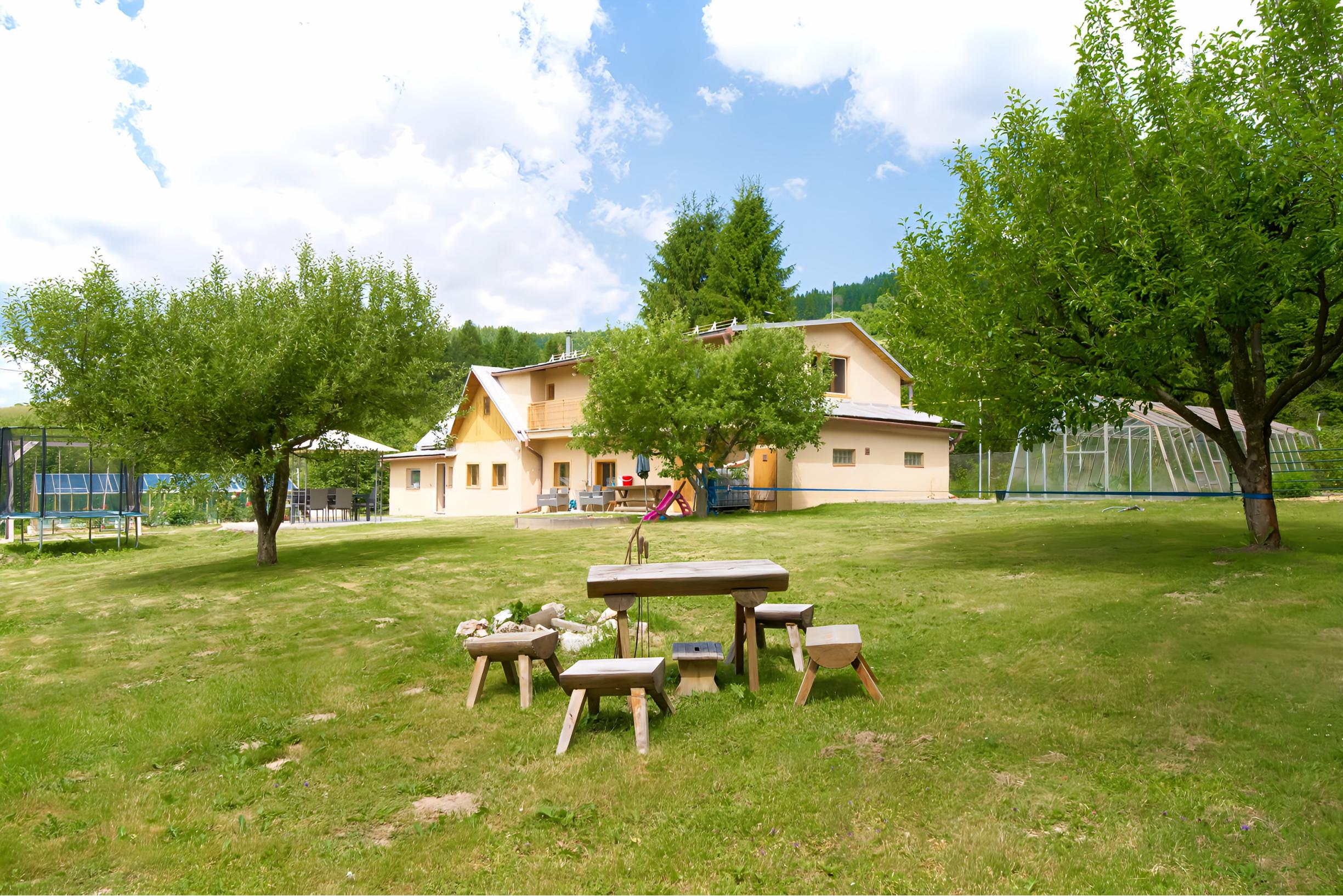 Rodinný dom - chalupa pod Bukovcom (2 869 m2), Švedlár