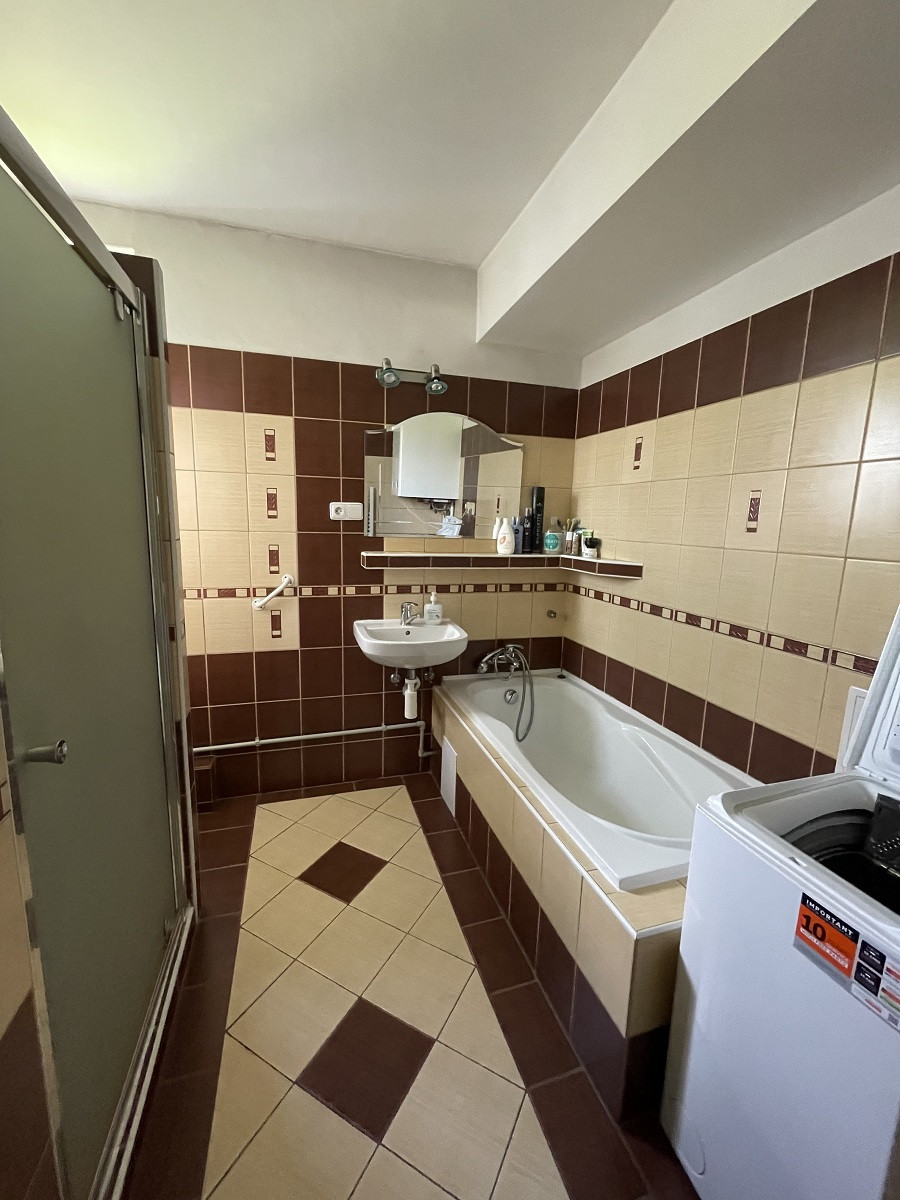 Tehlový byt 3+1 (124,5m) so záhradou a garážou, Markušovce