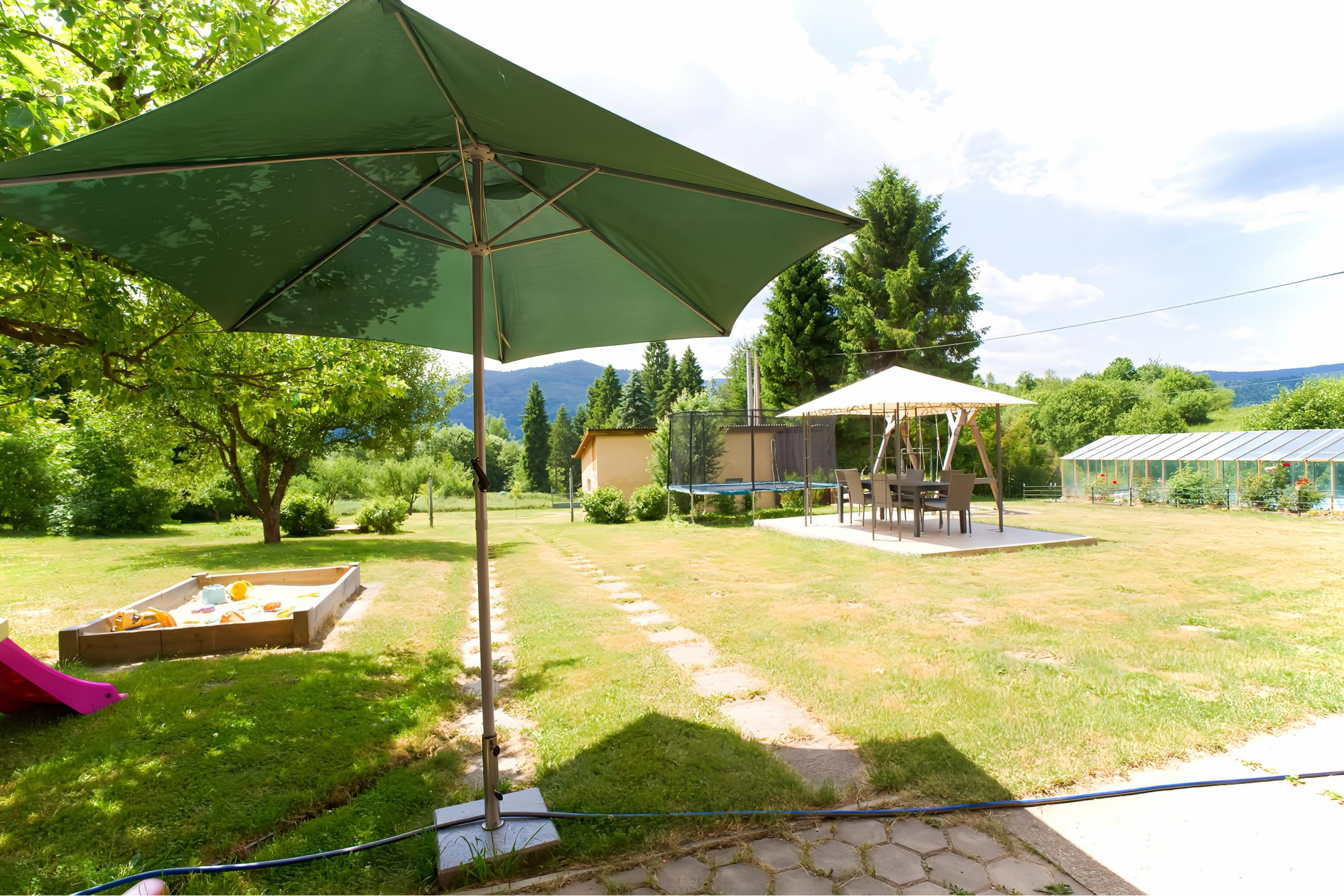 Rodinný dom - chalupa pod Bukovcom (2 869 m2), Švedlár