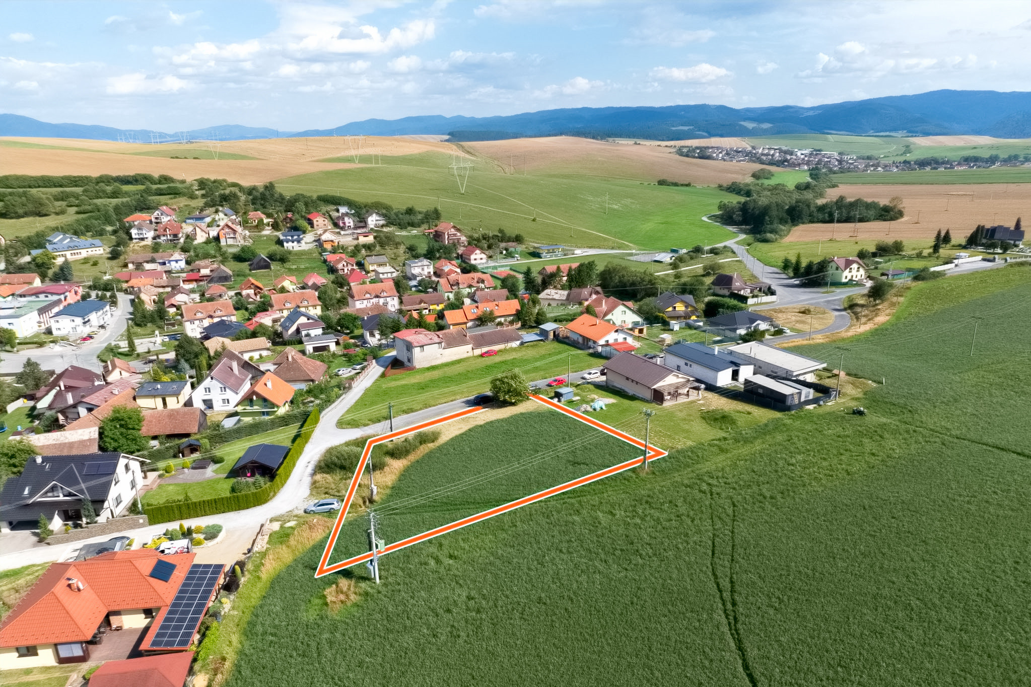 Pozemok (1948 m2) vhodný aj pre developera Danišovce