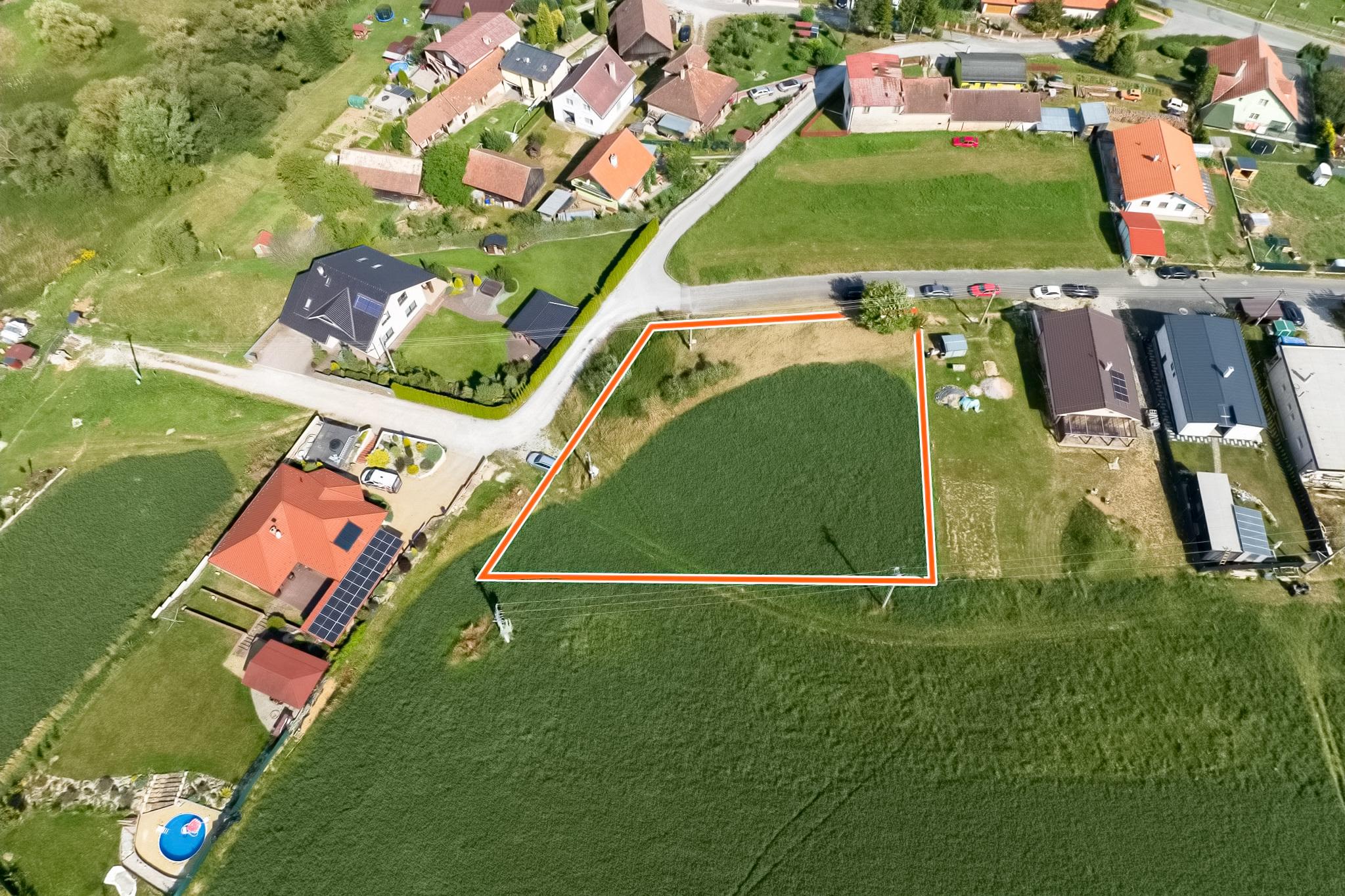 Pozemok (1948 m2) vhodný aj pre developera Danišovce