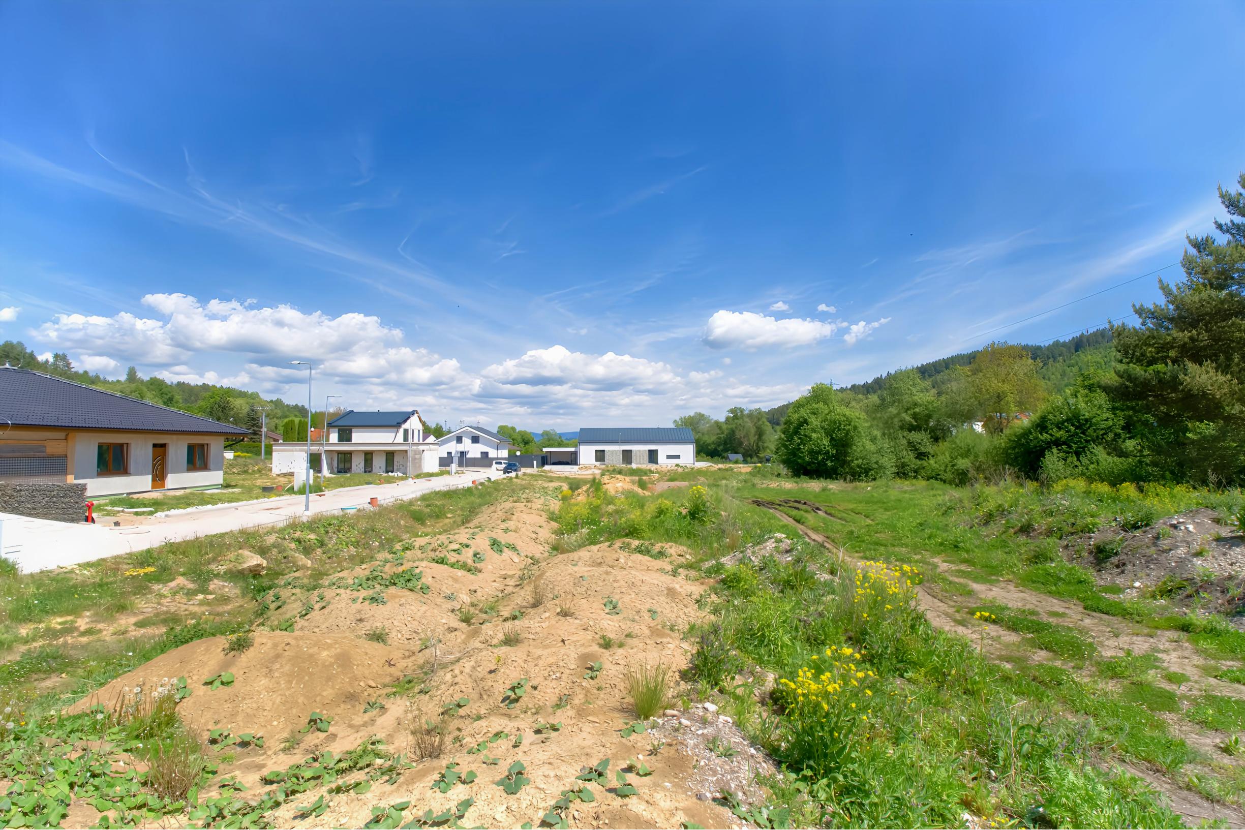 TOP PONUKA! Stavebný pozemok (1399 m2) Spišská Nová Ves