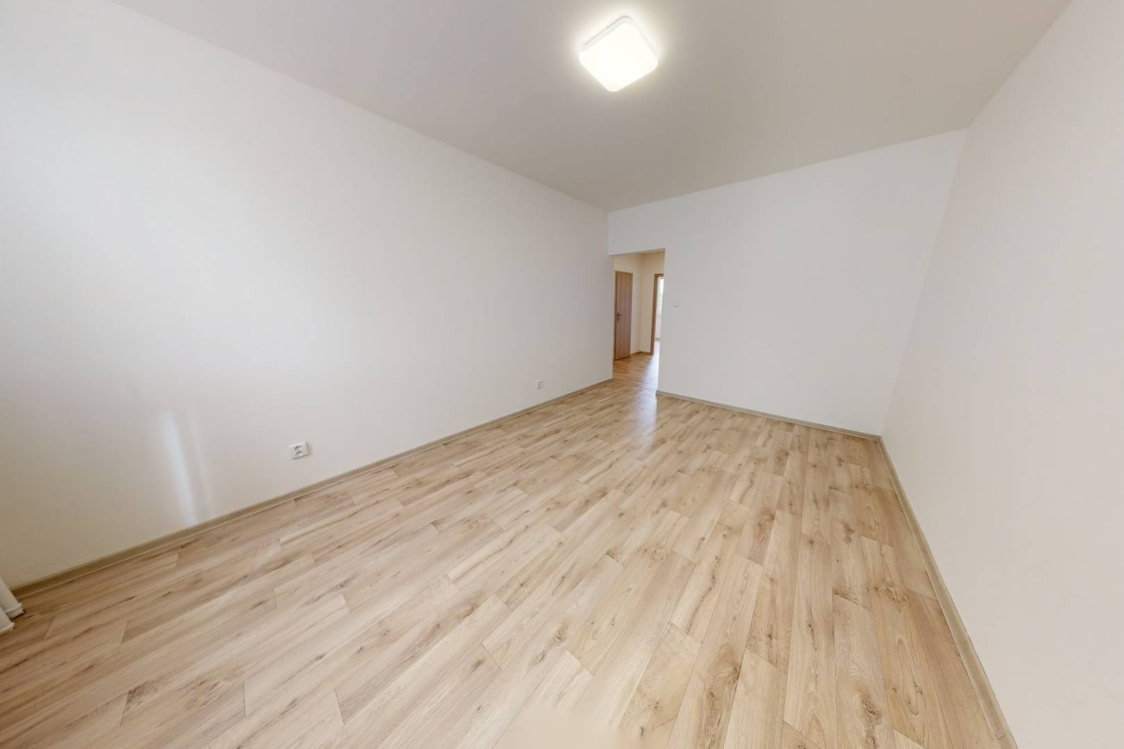 PRENÁJOM! Byt 2+1 (56 m2) loggia, sídl Západ