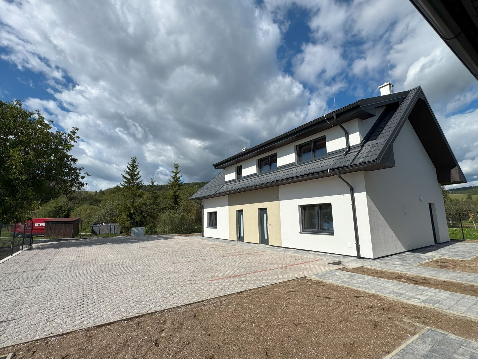 Máme dokončené ! Na predaj 3 a 4 -izbové byty v Danišovciach