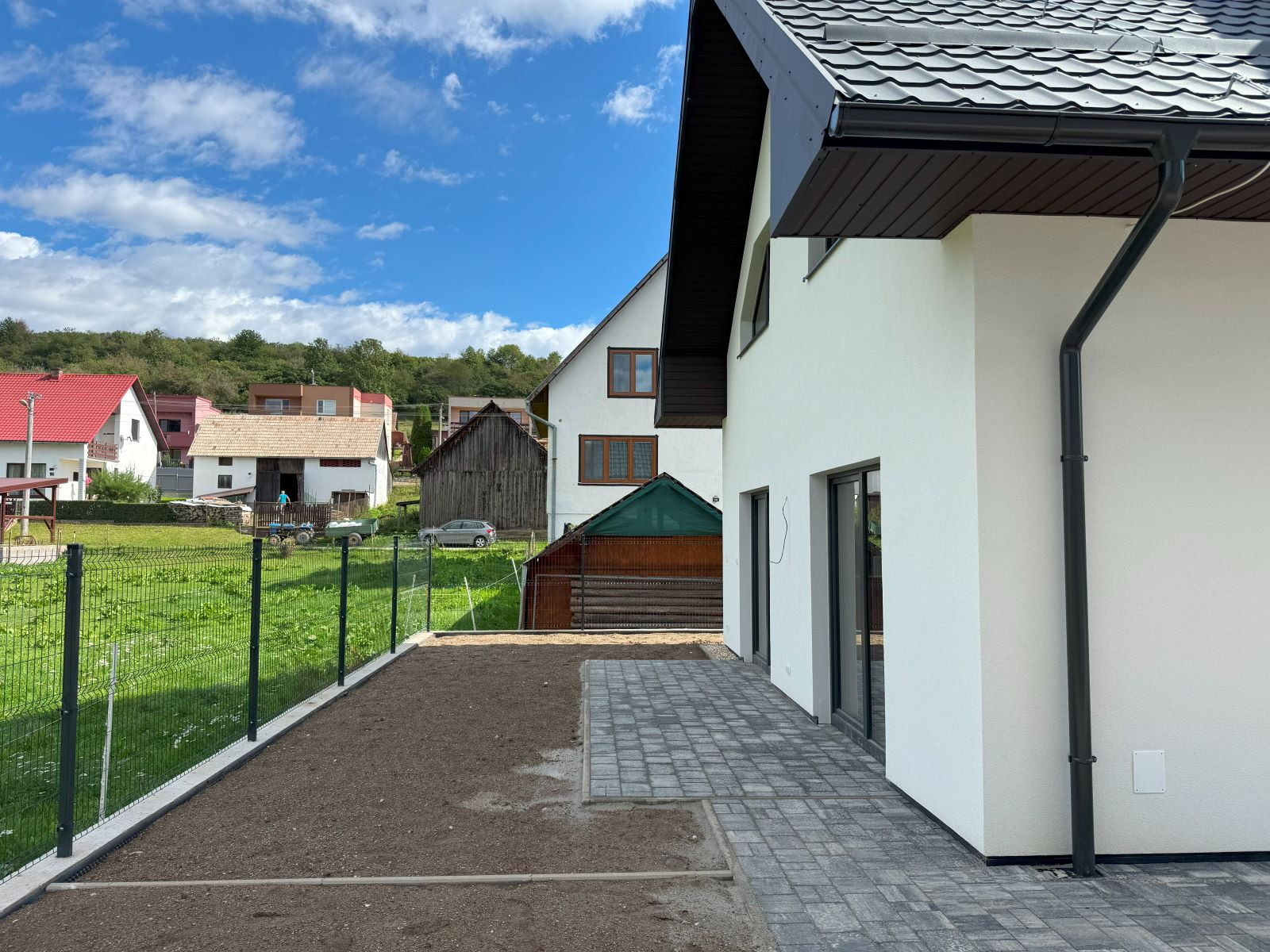 Máme dokončené ! Na predaj 3 a 4 -izbové byty v Danišovciach