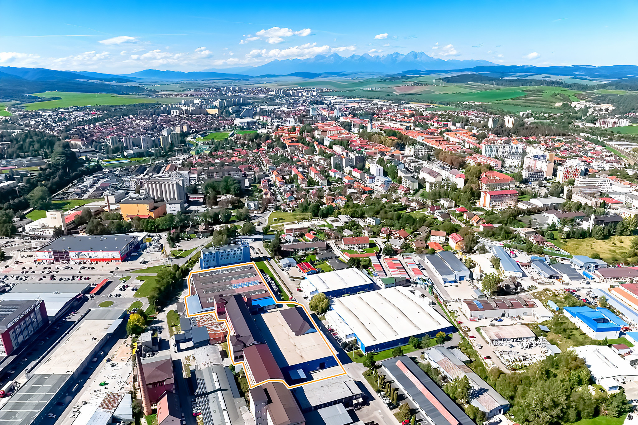 Výrobno-skladový areál (13 000 m2) Spišská Nová Ves