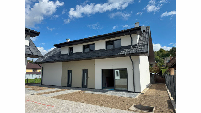 Máme dokončené ! Na predaj 3 a 4 -izbové byty v Danišovciach