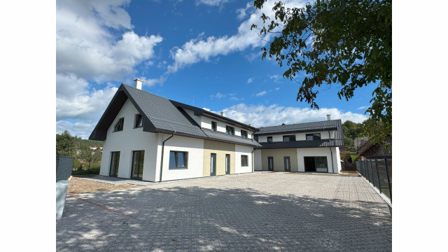 Máme dokončené ! Na predaj 3 a 4 -izbové byty v Danišovciach