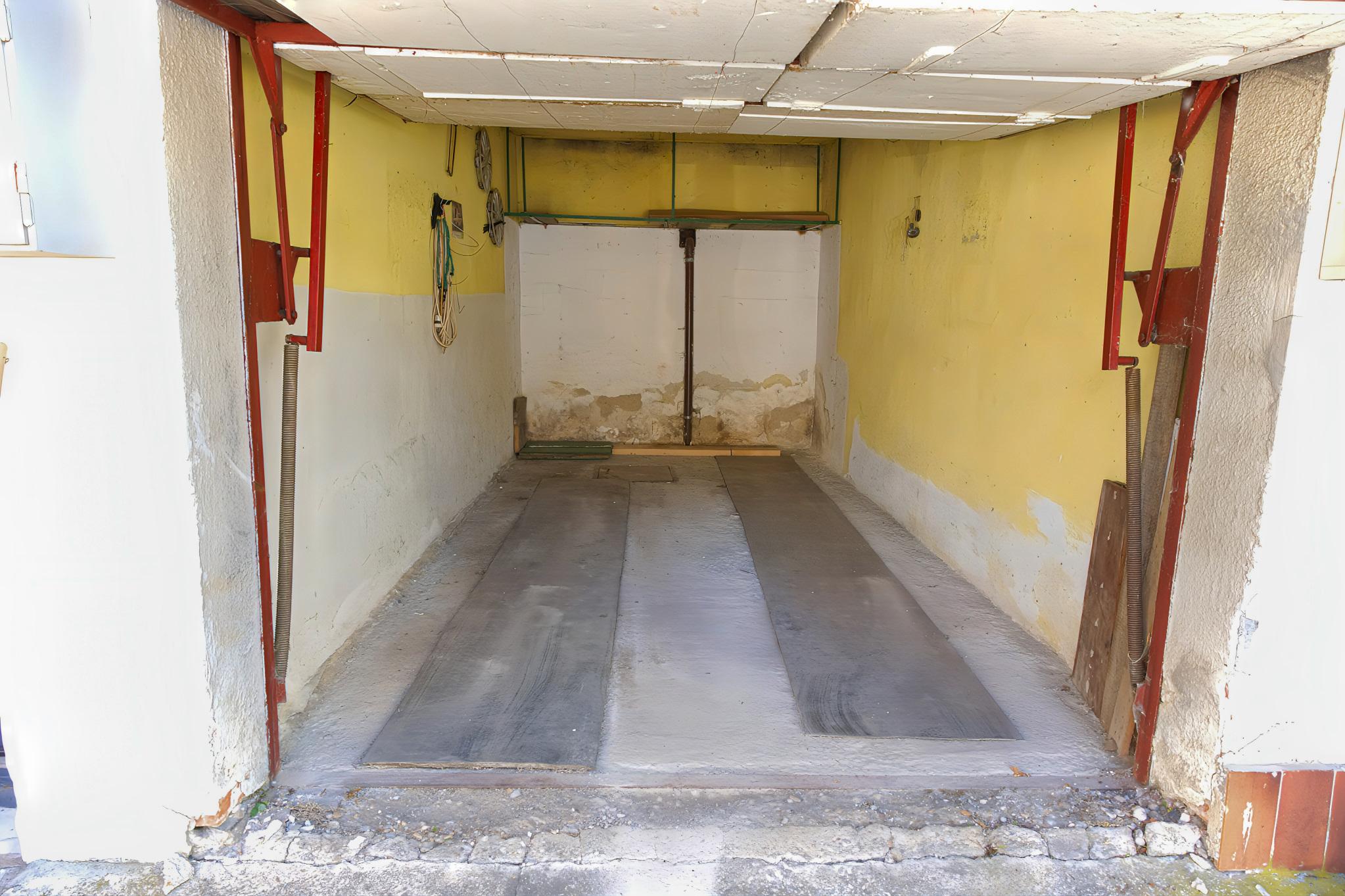 Garáž (17 m2) s pivnicou, ul. Levočská Spišská Nová Ves