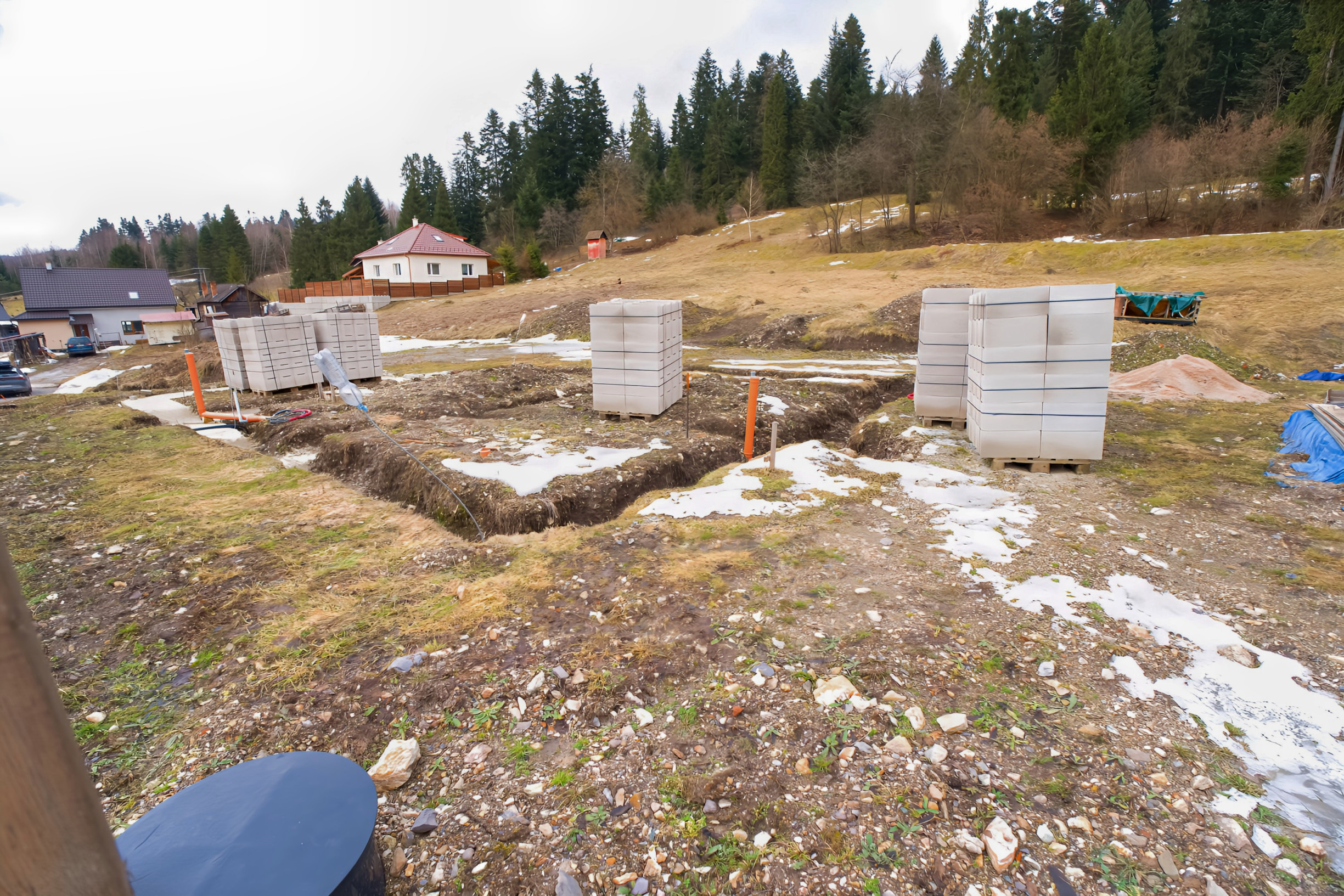 Pozemok pre praktický bungalov pod lesom Sp. Nová Ves
