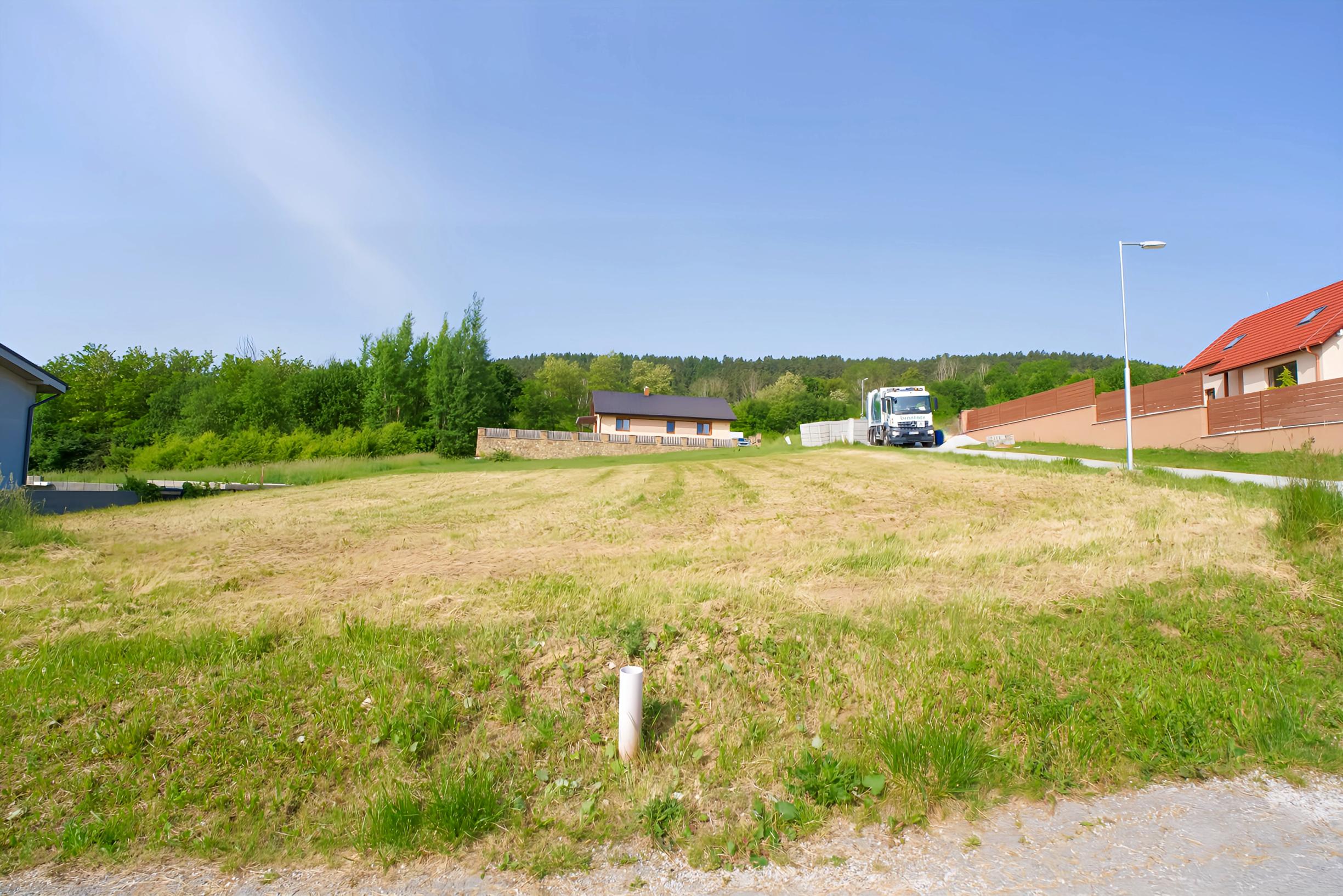 Stavebný pozemok 692 m2 s výhľadom na hrad, Spišský Hrhov