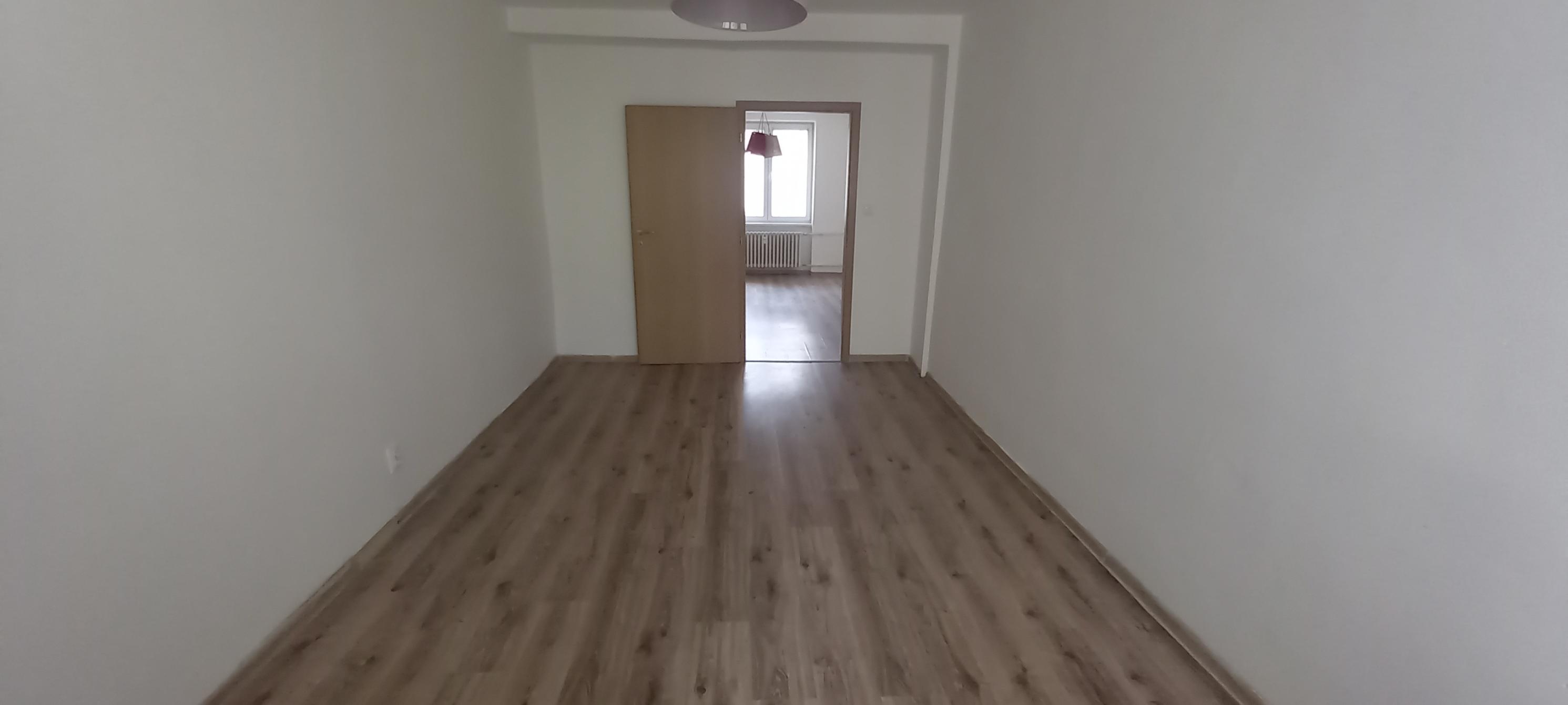 2 izbový byt s balkónom - centrum mesta Krompachy