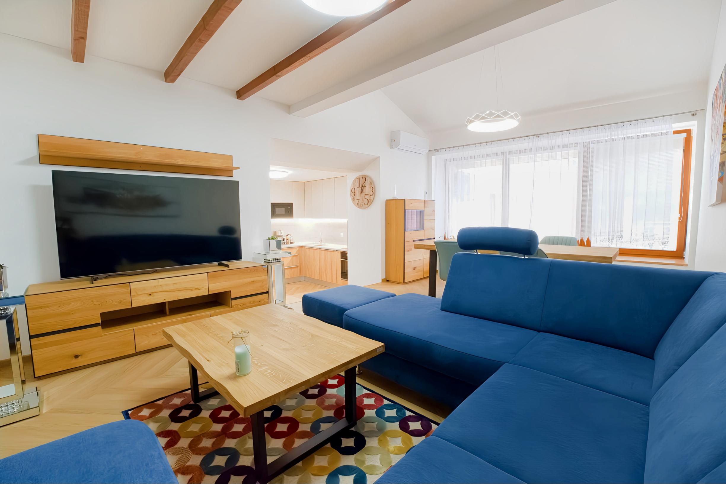 NOVOSTAVBA! Nadštandardný byt 2+1 (88 m2) centrum mesta SNV