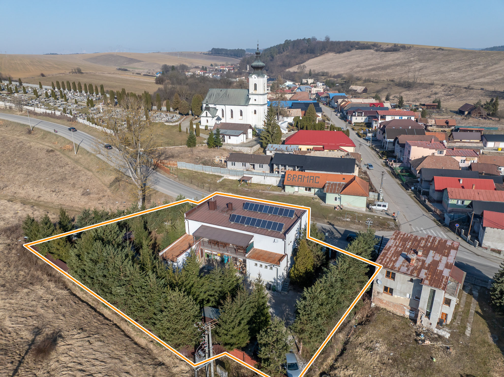 Jediný KOMERČNÝ objekt v obci Bystrany je na predaj