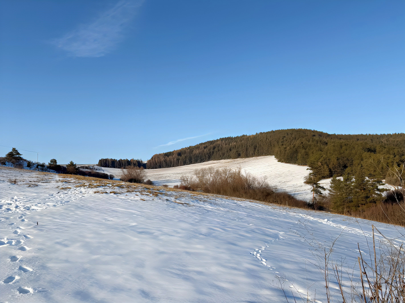 Vidiecky moderný bungalov novostavba (790 m2) Jánovce, časť Čenčice