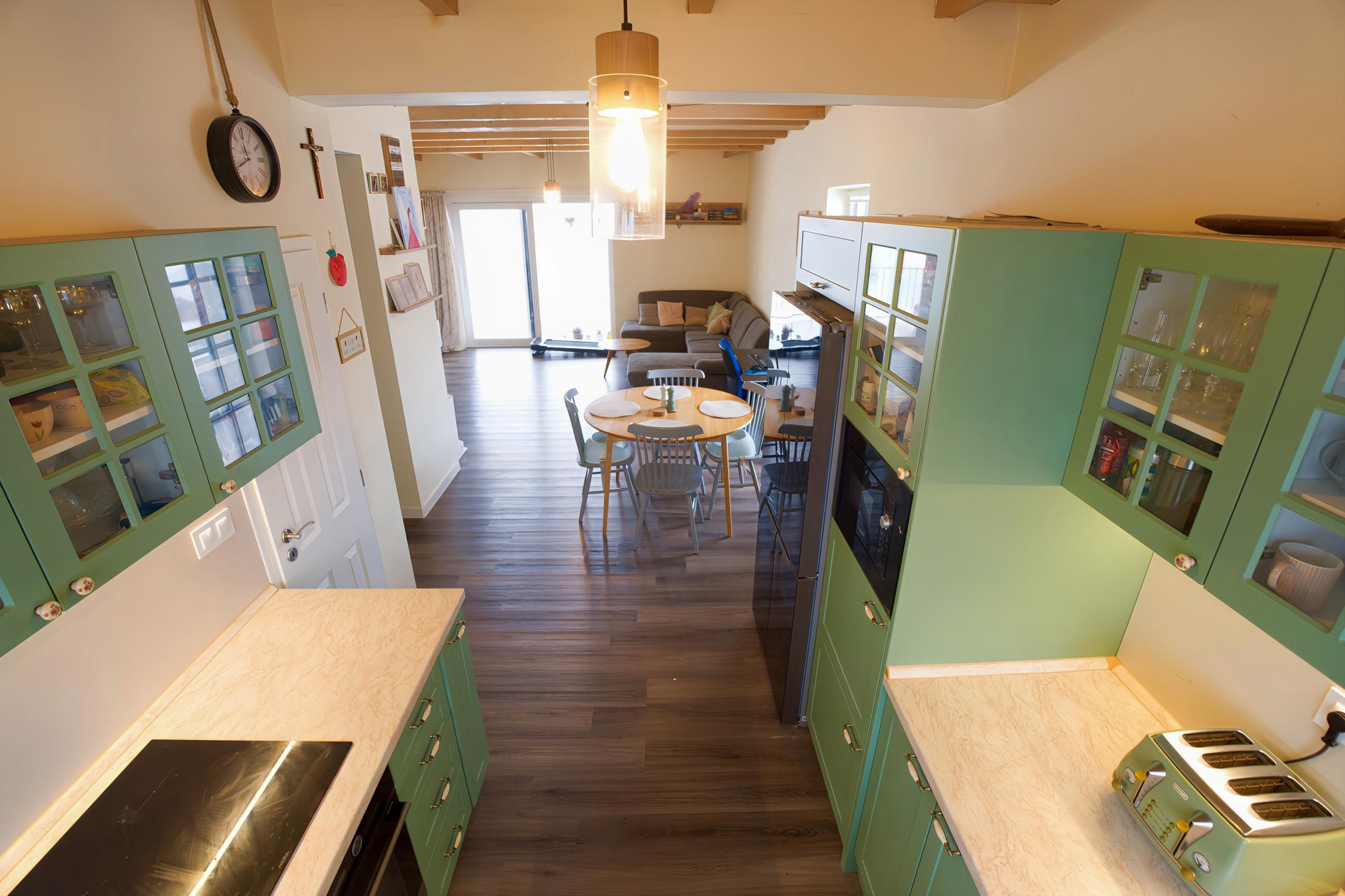 Vidiecky moderný bungalov novostavba (790 m2) Jánovce, časť Čenčice