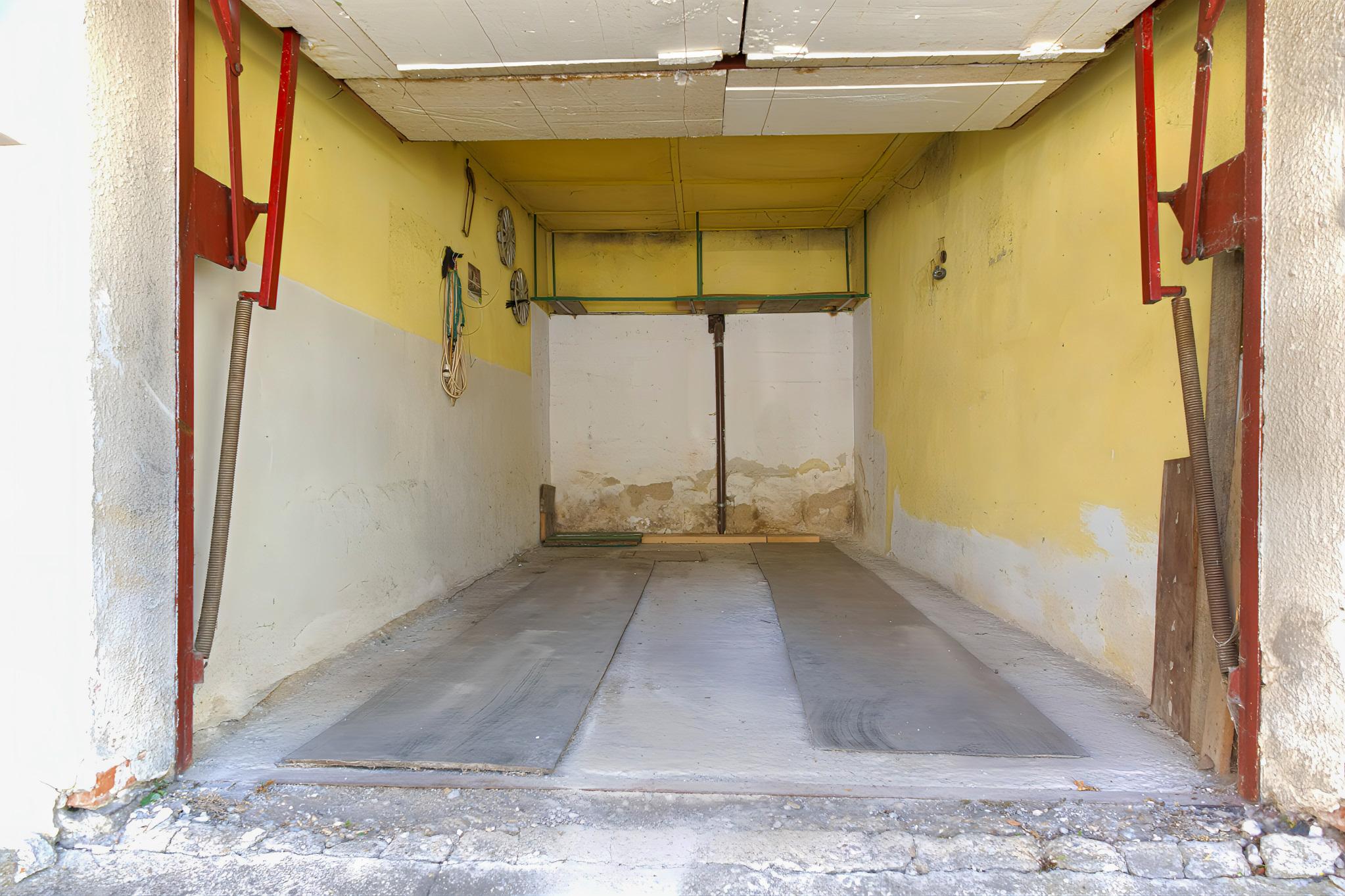 Garáž (17 m2) s pivnicou, ul. Levočská Spišská Nová Ves