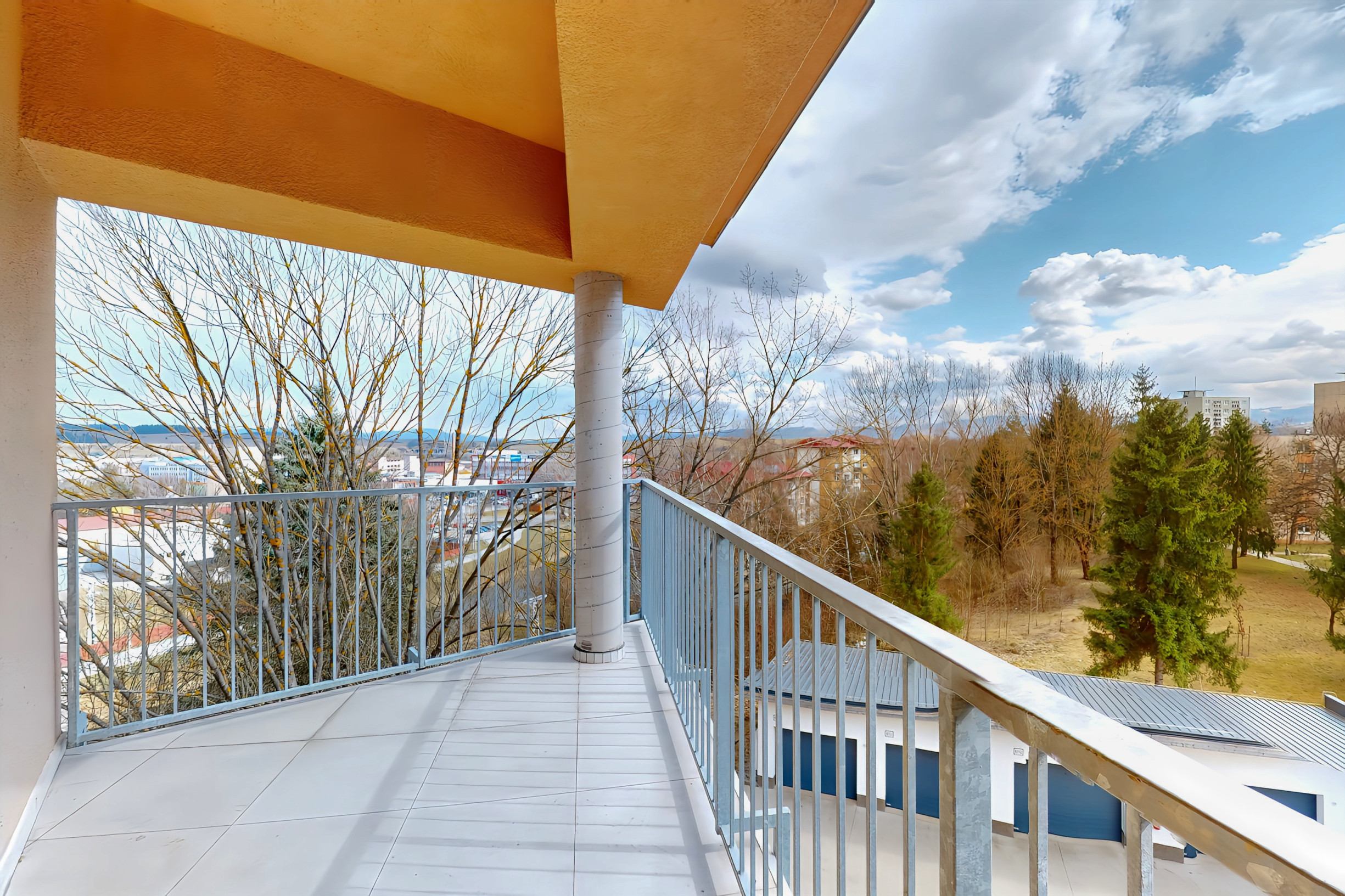 NOVOSTAVBA! Atypický 3-izbový byt (75 m2) s loggiou sídl. Tarča