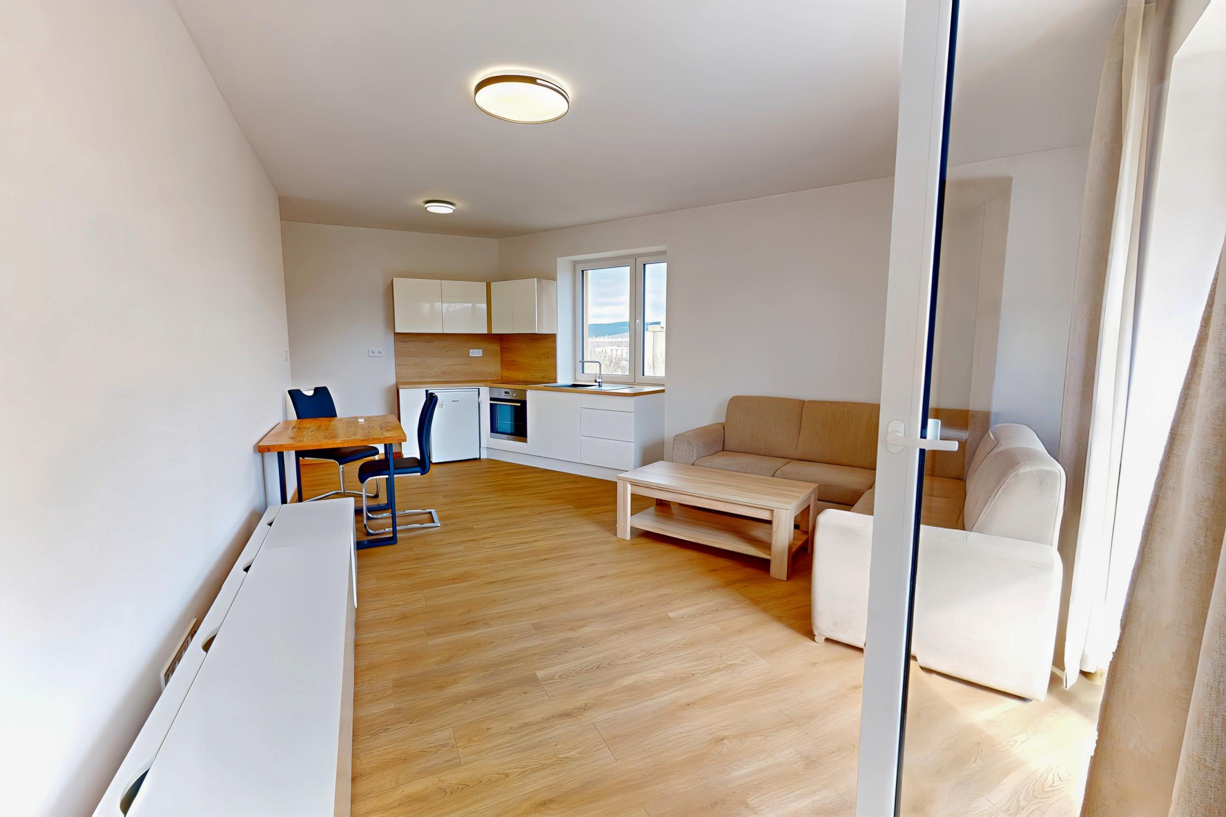 NOVOSTAVBA! Atypický 3-izbový byt (75 m2) s loggiou sídl. Tarča