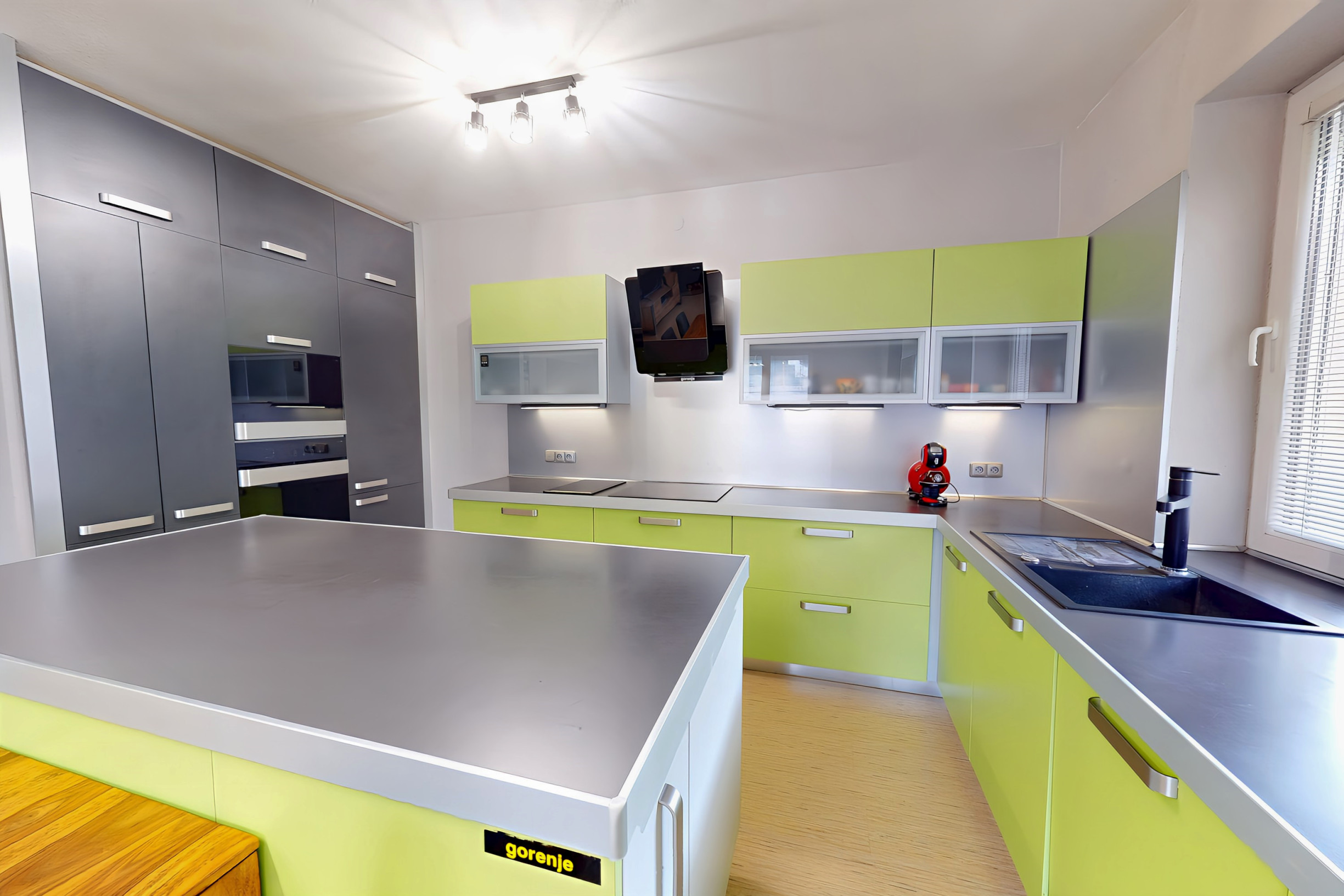 ALTERNATÍVA RD! VEĽKÝ 4-izbový (148 m2) byt s terasou, Ferčekovce SNV