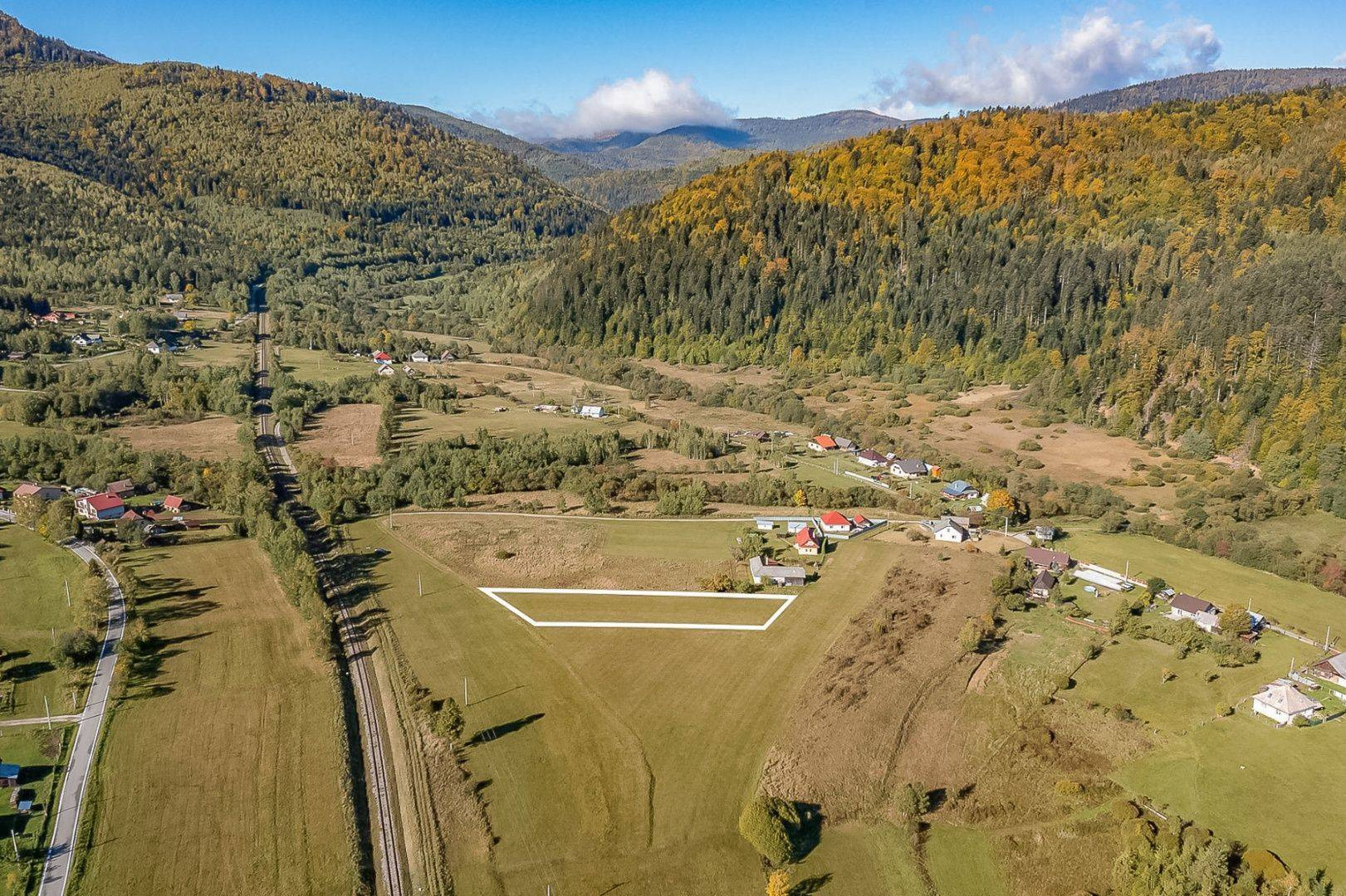 Atraktívny rekreačný pozemok (2221 m2) Tretí Hámor