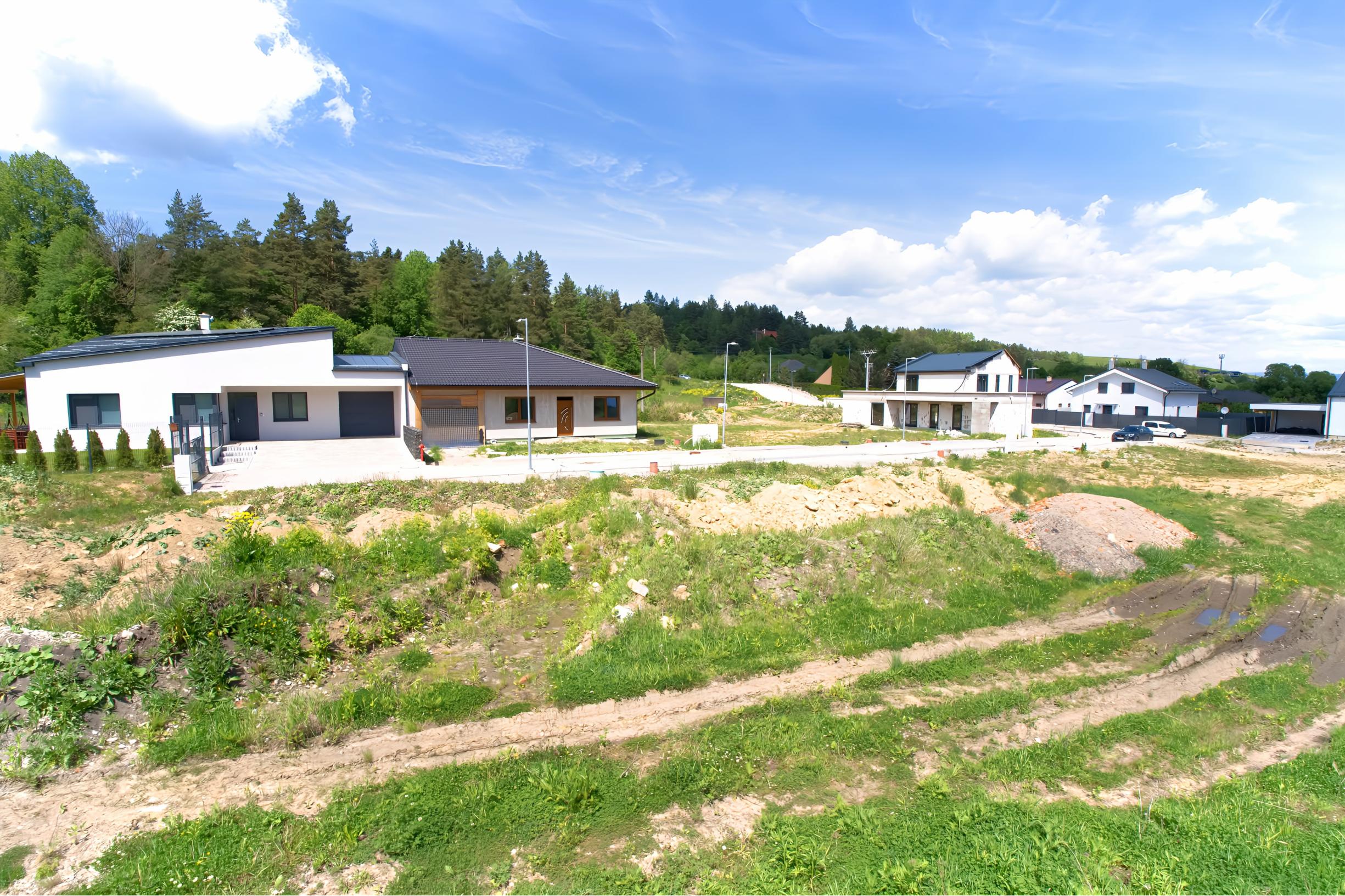 TOP PONUKA! Stavebný pozemok (1399 m2) Spišská Nová Ves