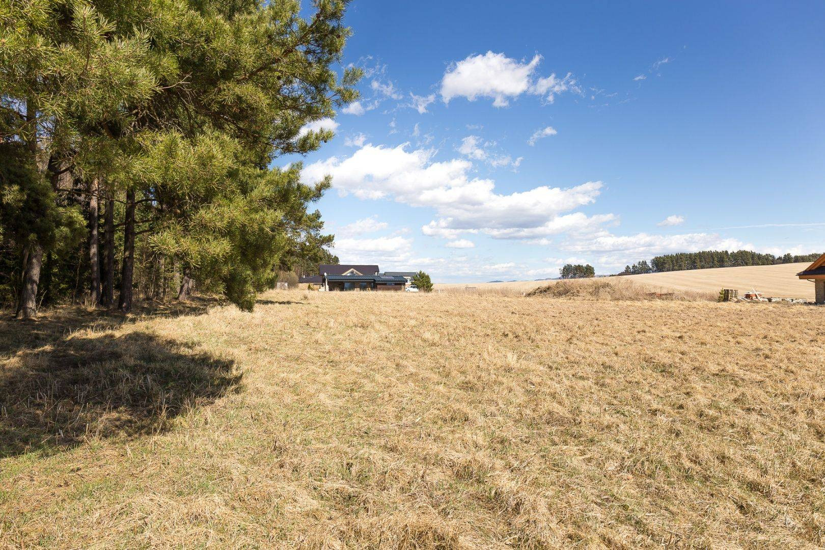 Pozemok pri lese (1441 m2), Veľká Lomnica